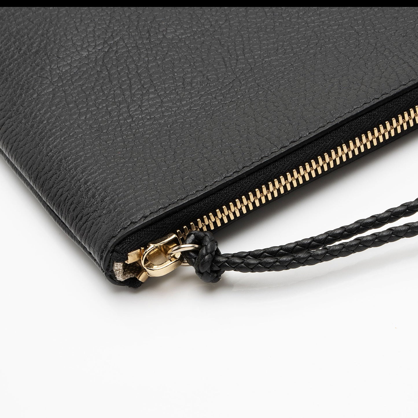 Gucci Leather Bamboo Tassel Zip Clutch (SHF-ybom6m)