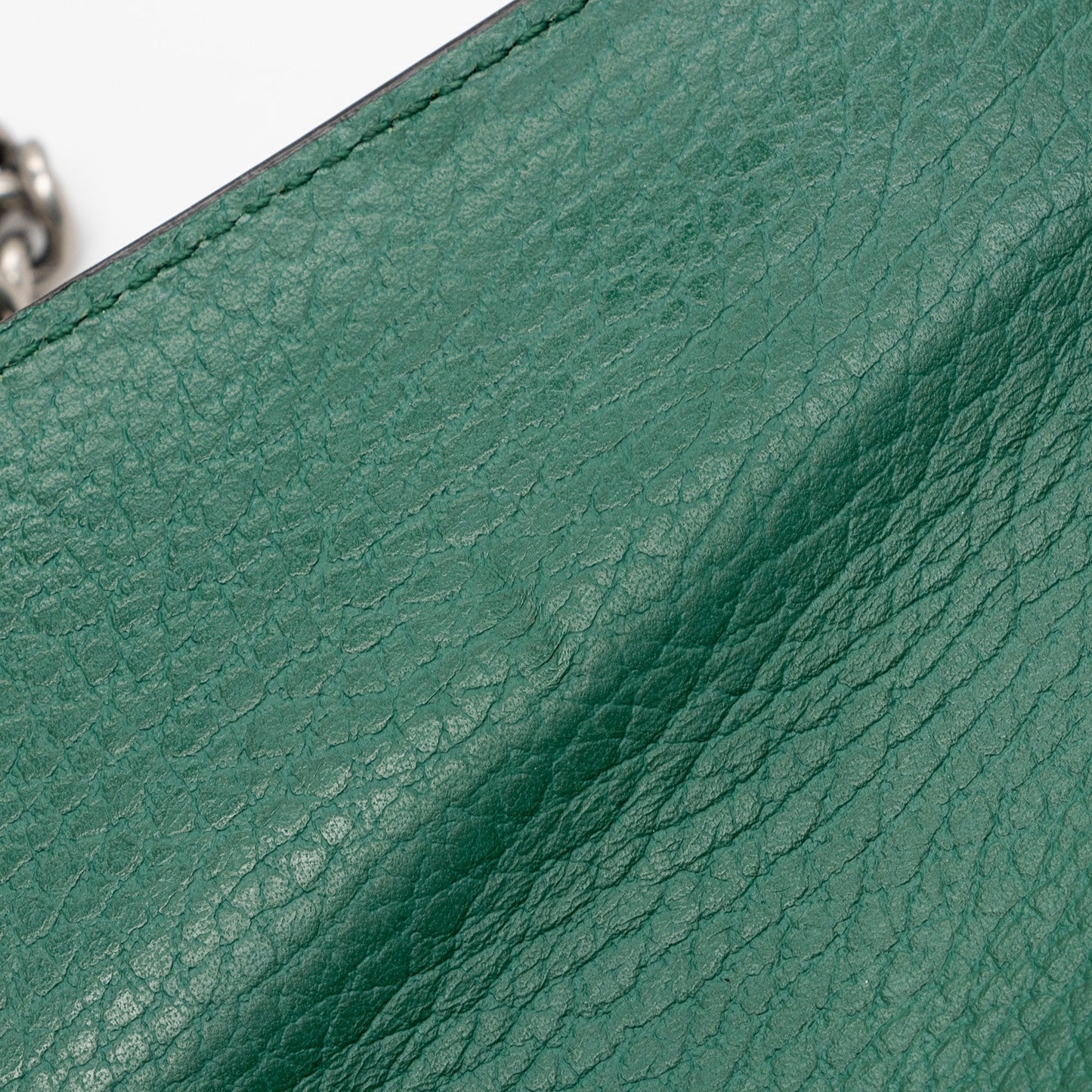 Gucci Leather Crystal Dionysus Chain Wallet (SHF-lfofdz)