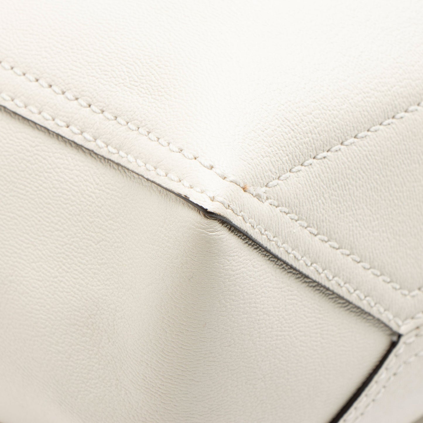 Gucci Leather Dahlia Medium Tote (SHF-l9vBxj)