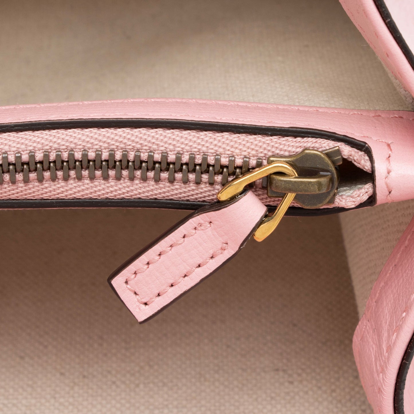 Gucci Leather Dionysus Small Shoulder Bag (SHF-z6dJvx)