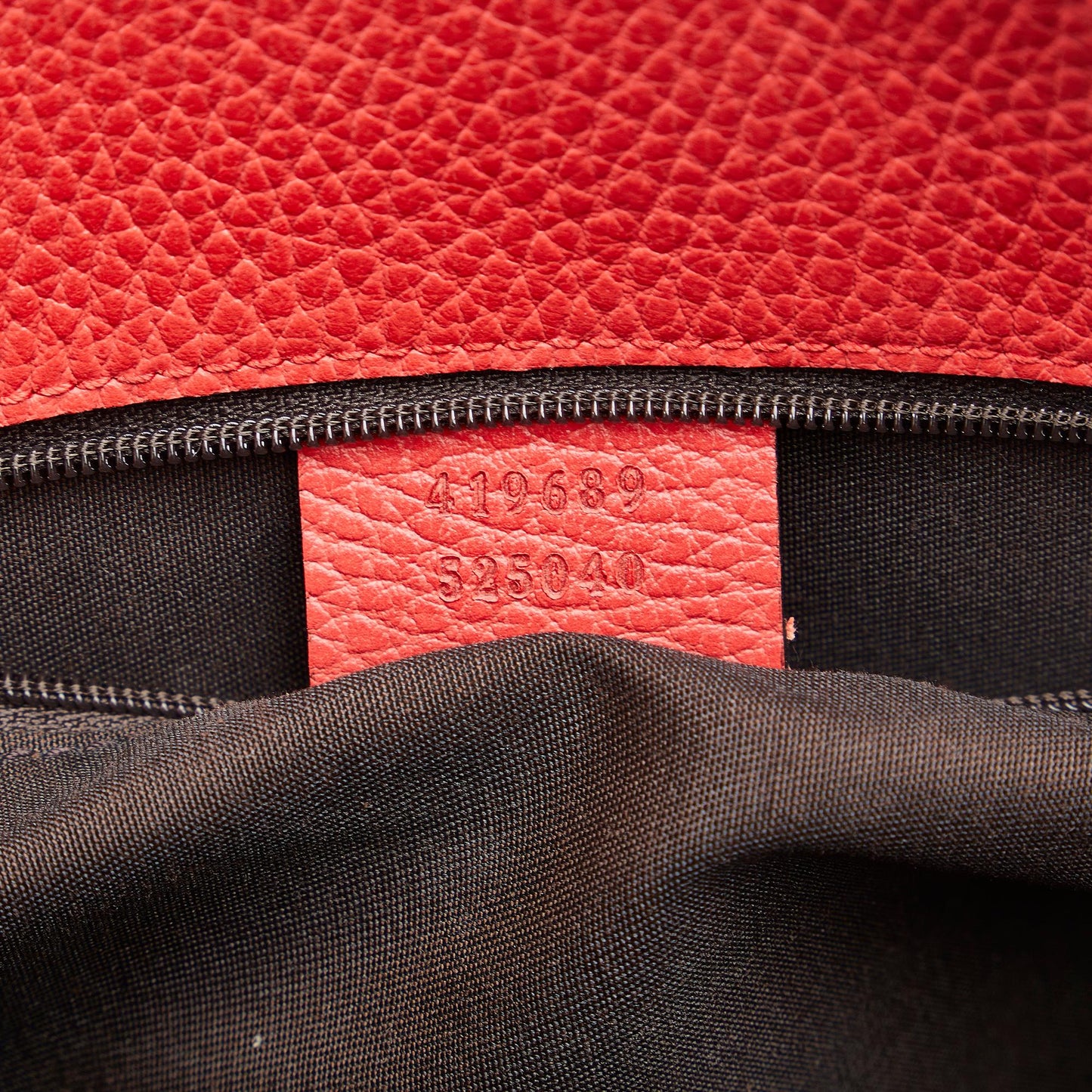 Gucci Leather Gifford Tote (SHG-Olhb7Y)