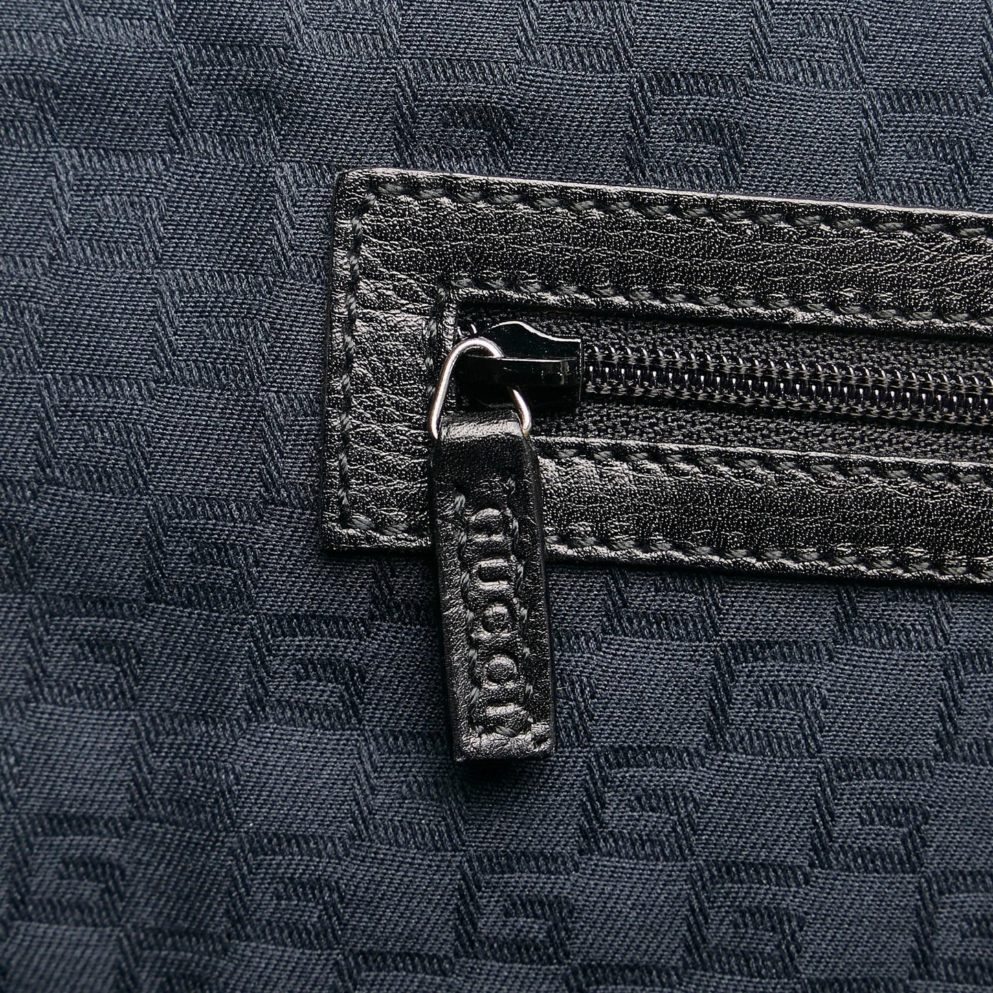 Gucci Leather Handbag (SHG-34946)