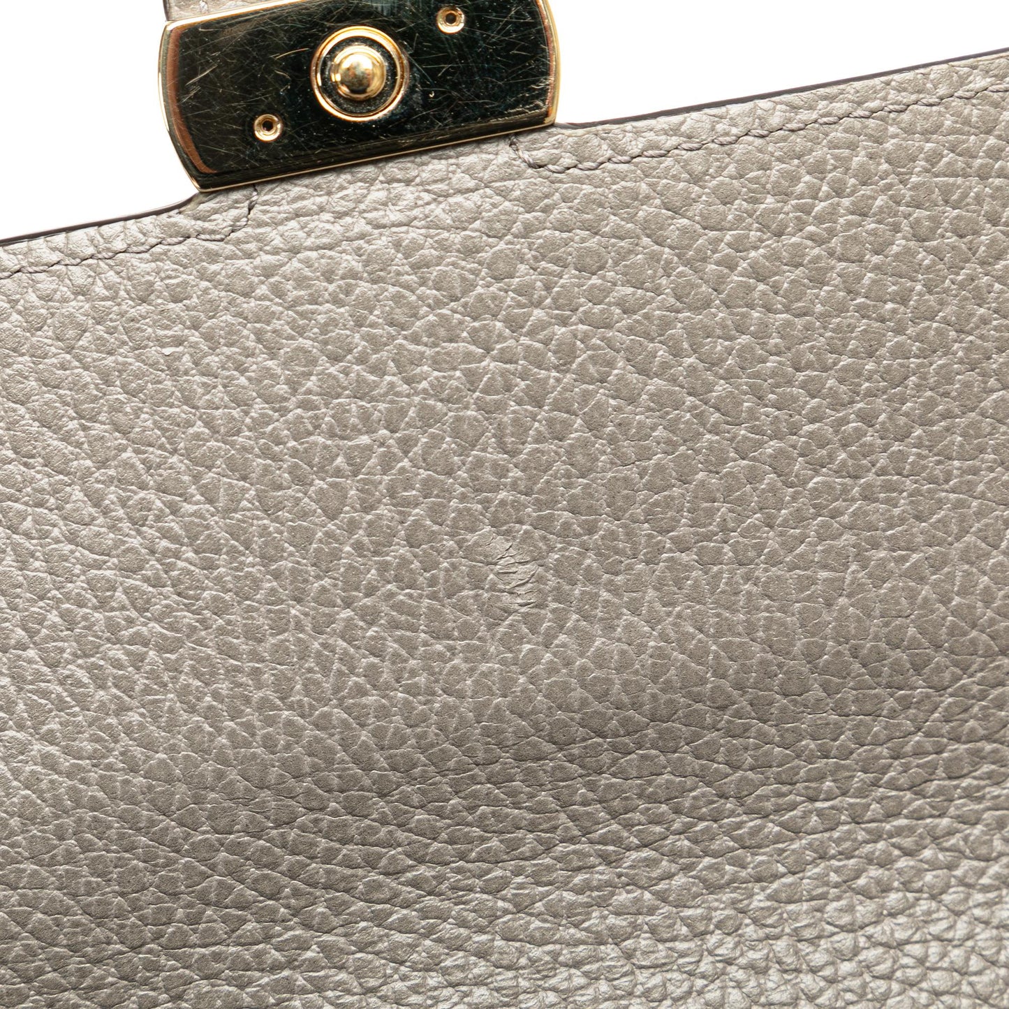Gucci Leather Interlocking G Dollar Wallet on Chain (SHG-hAQbC2)