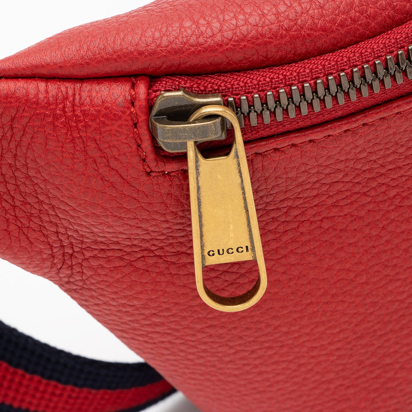Gucci Leather Logo Belt Bag (SHF-YVpNxZ)