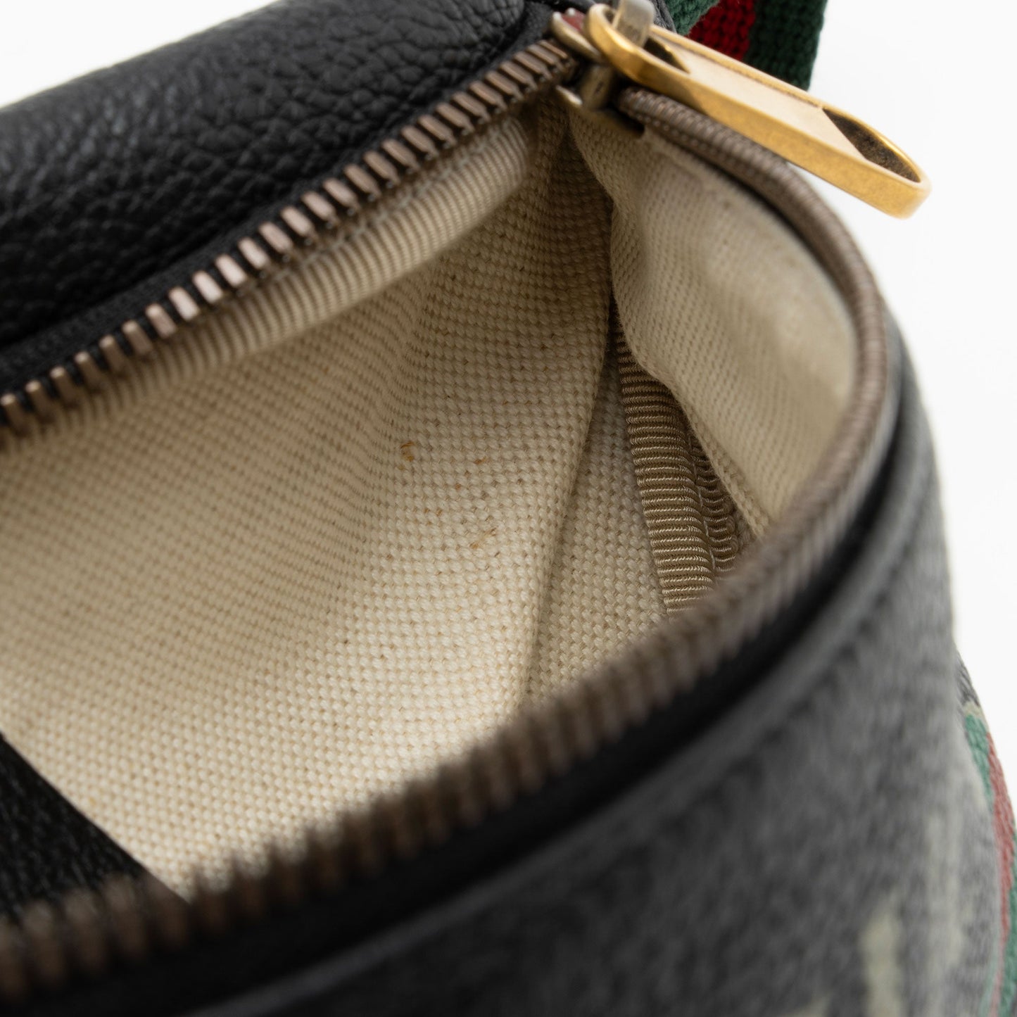 Gucci Leather Logo Belt Bag - FINAL SALE (SHF-884OAb)