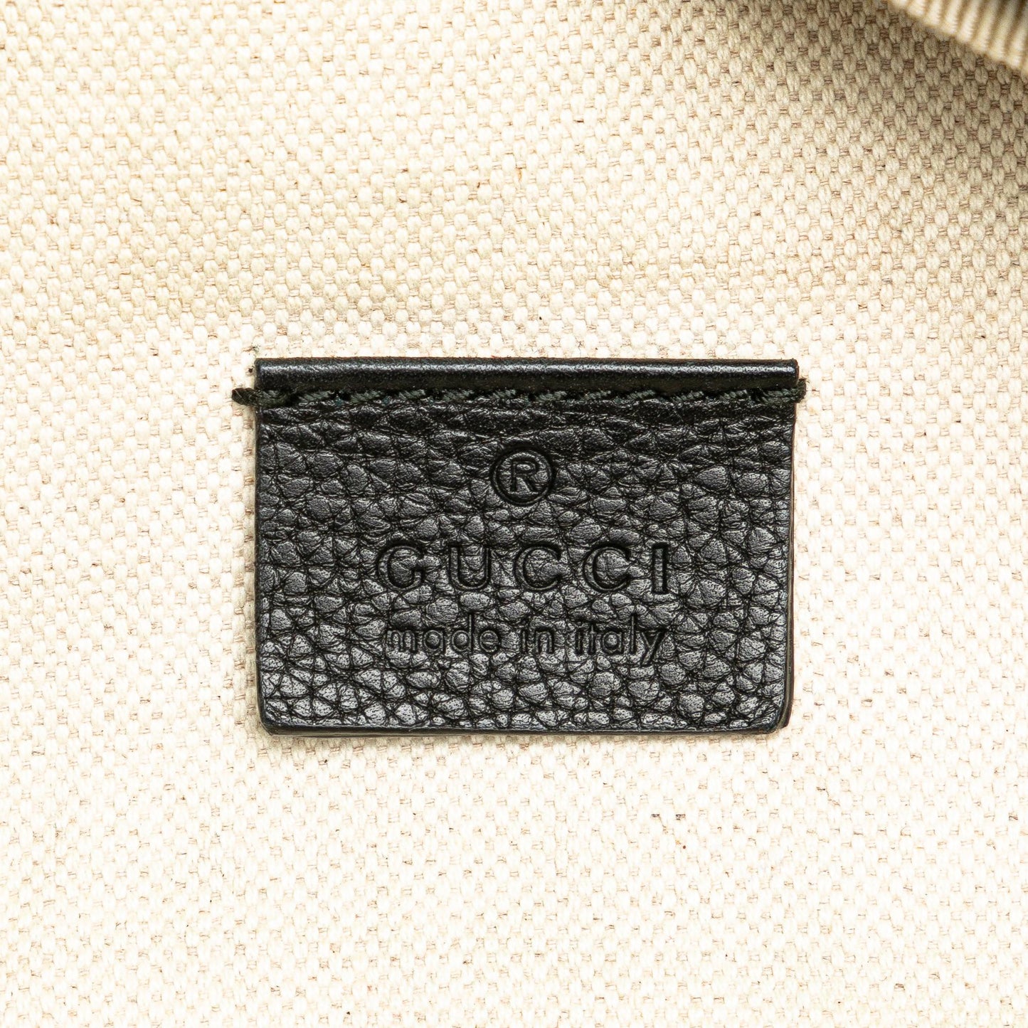 Gucci Leather Logo Belt Bag (SHG-b7wjHw)