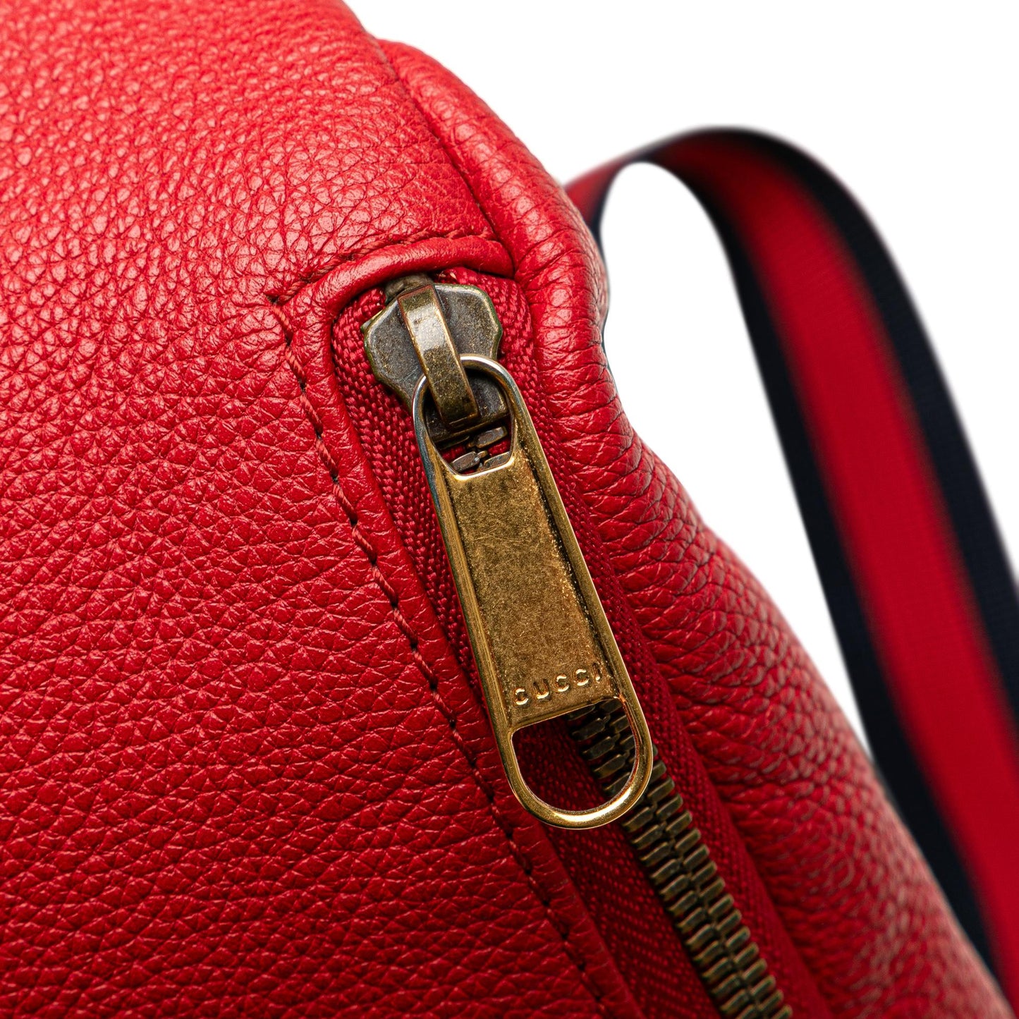 Gucci Leather Logo Belt Bag (SHG-NLNJFe)