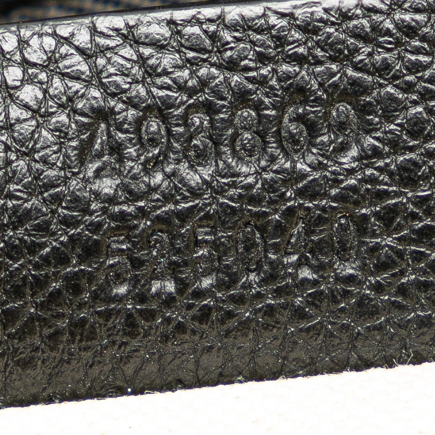 Gucci Leather Logo Belt Bag (SHG-kNsWmz)