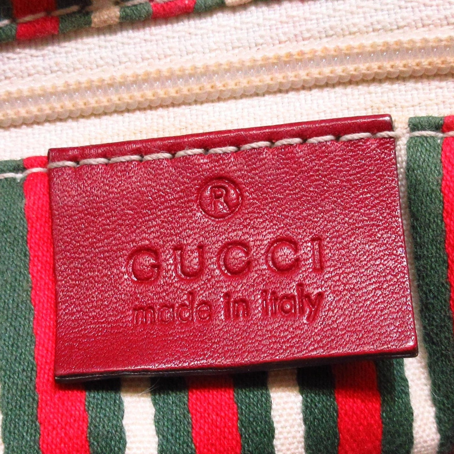 Gucci Leather New Britt Shoulder Bag (SHG-UHSdA6)