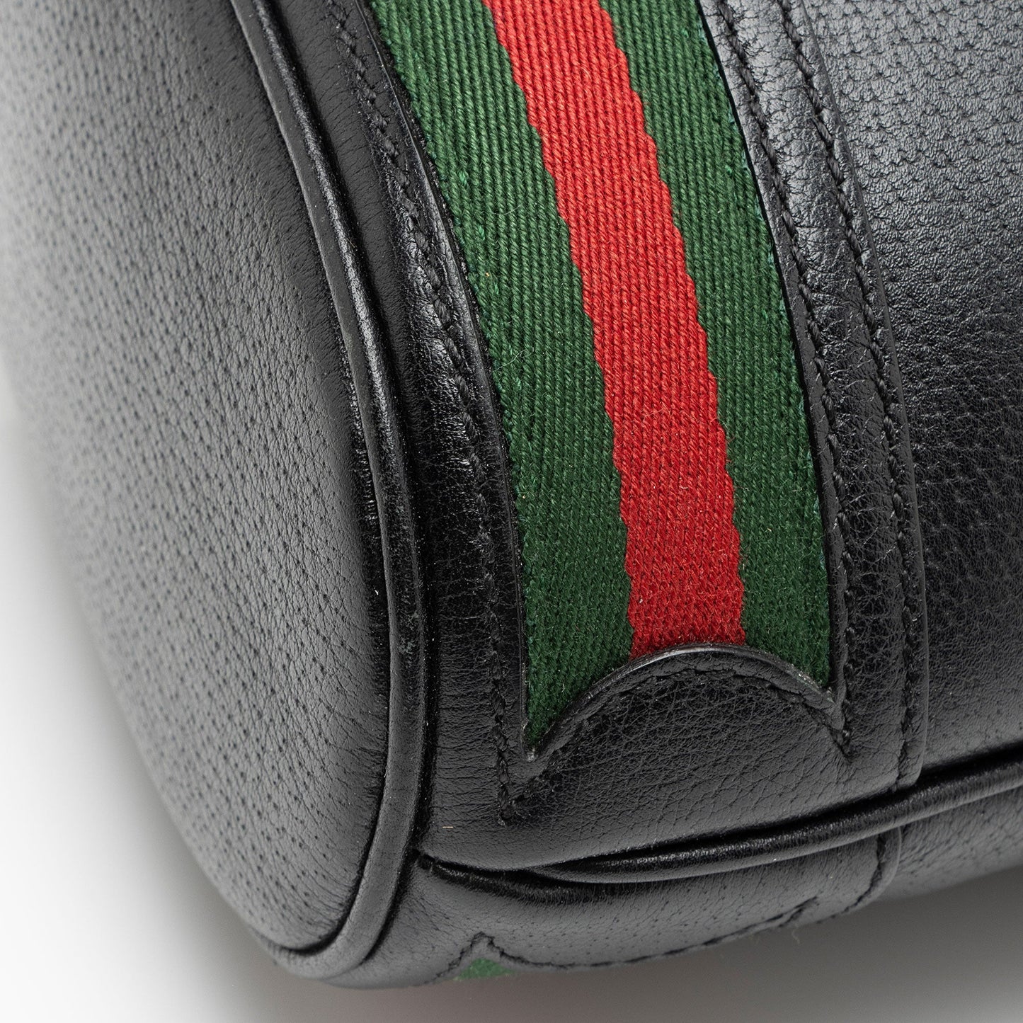 Gucci Leather Ophidia Small Bucket Bag (SHF-xMZSzx)