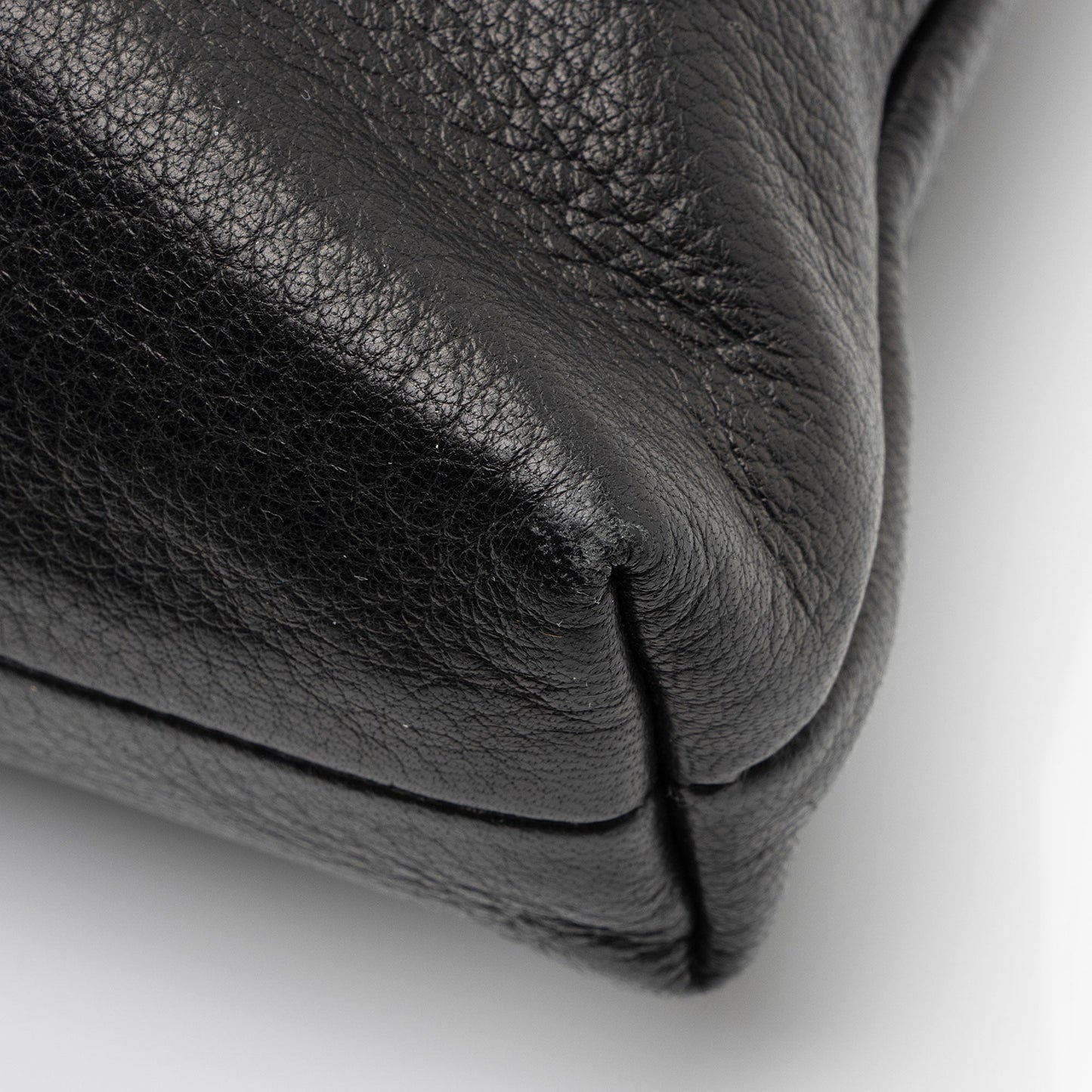 Gucci Leather Sienna Tassel Clutch (SHF-K7dFFR)