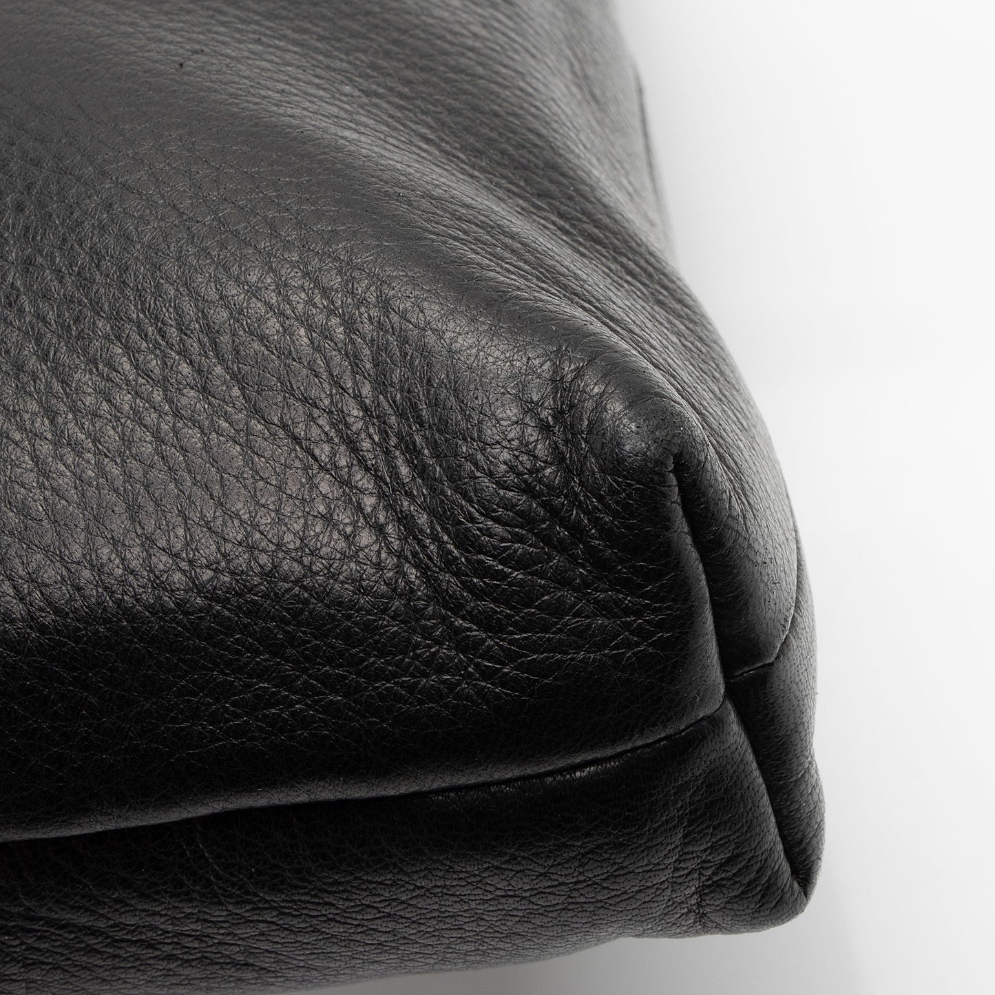Gucci Leather Sienna Tassel Clutch (SHF-K7dFFR)