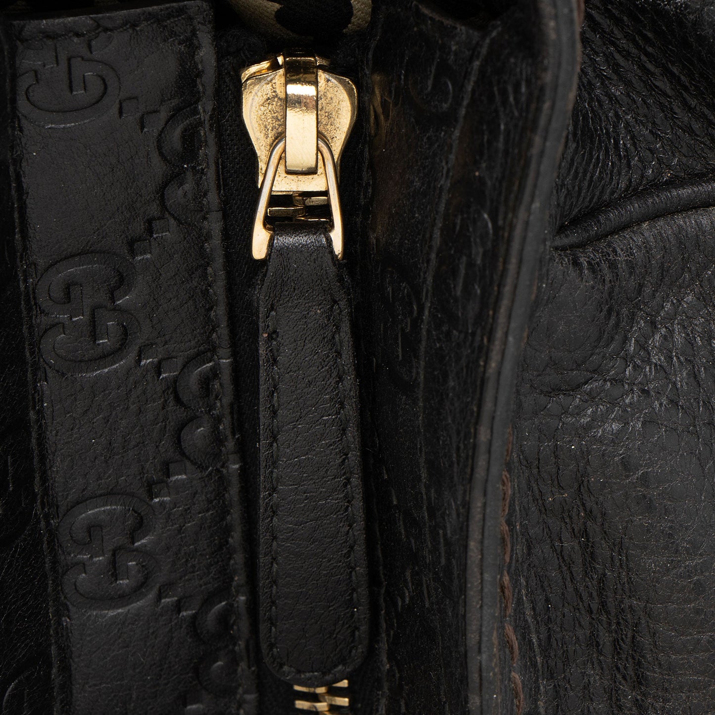 Gucci Leather Signoria Medium Tote