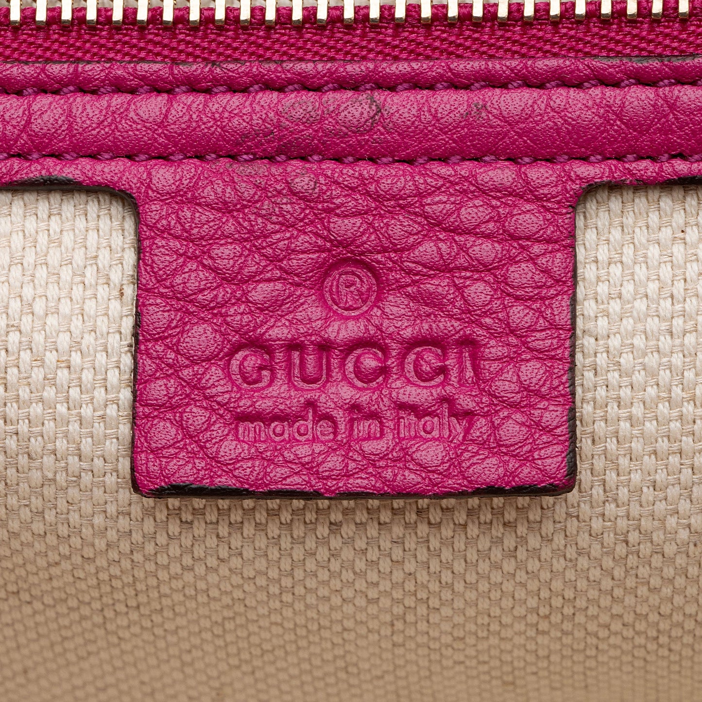Gucci Leather Soho Clutch (SHF-WphwoI)