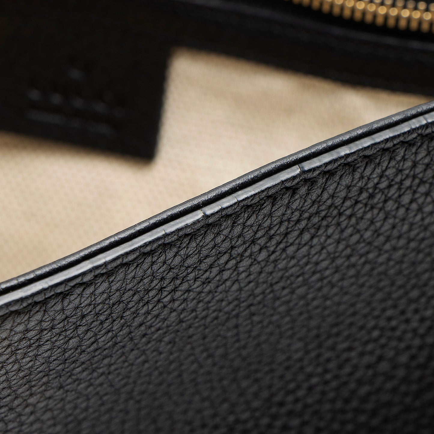 Gucci Leather Soho Medium Flap Bag (SHF-h90S5H)