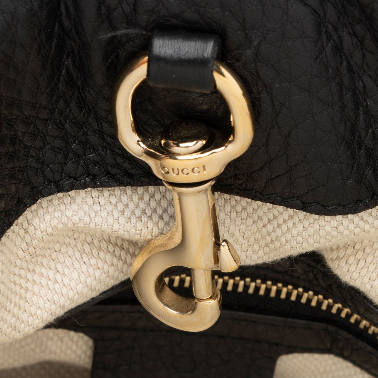 Gucci Leather Soho Medium Shoulder Bag (SHF-8jQb4S)