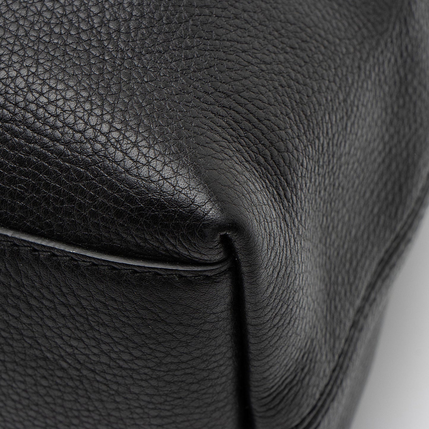 Gucci Leather Soho Medium Shoulder Bag (SHF-u260oT)
