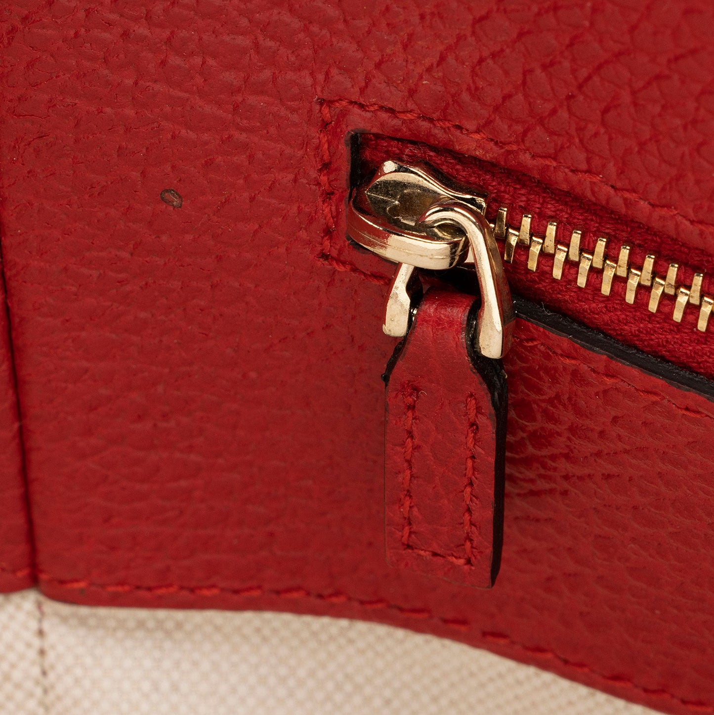 Gucci Leather Swing Medium Tote (SHF-uFCCUq)