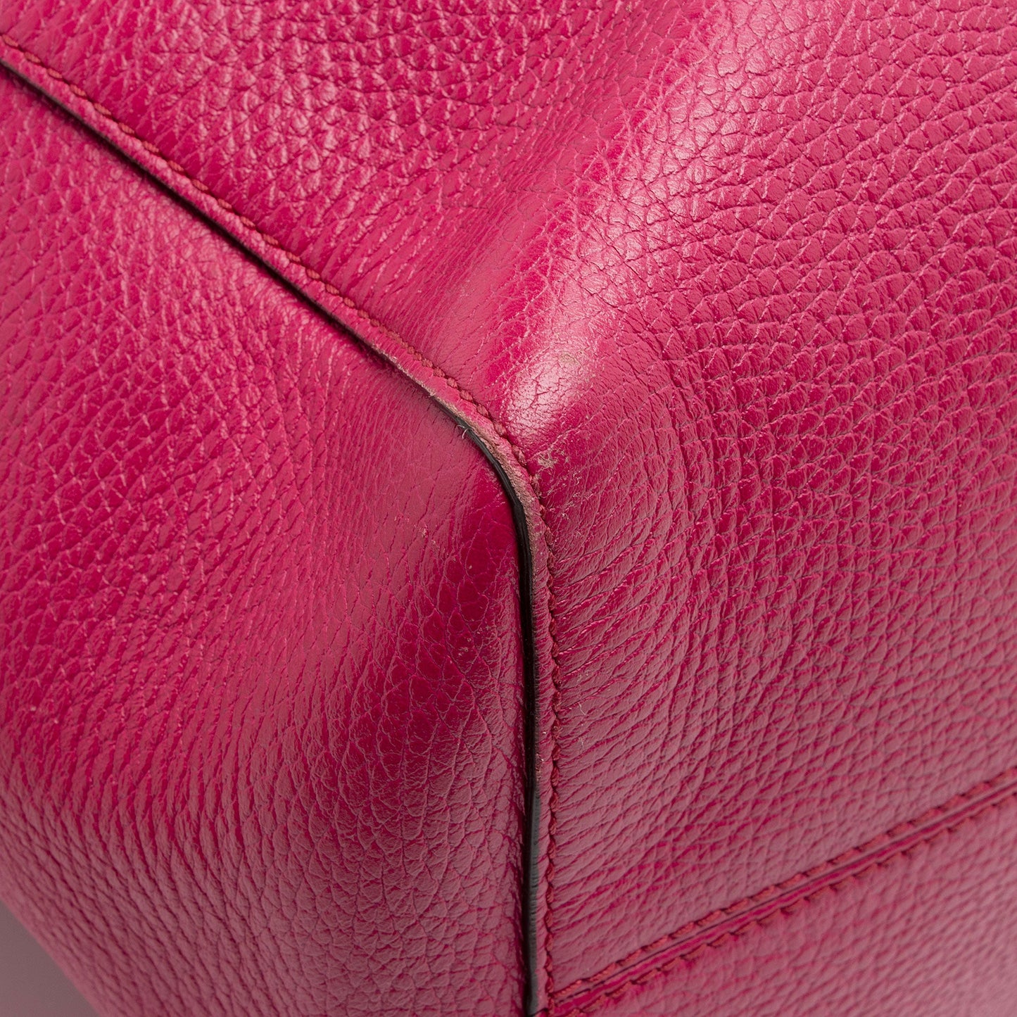 Gucci Leather Swing Medium Tote