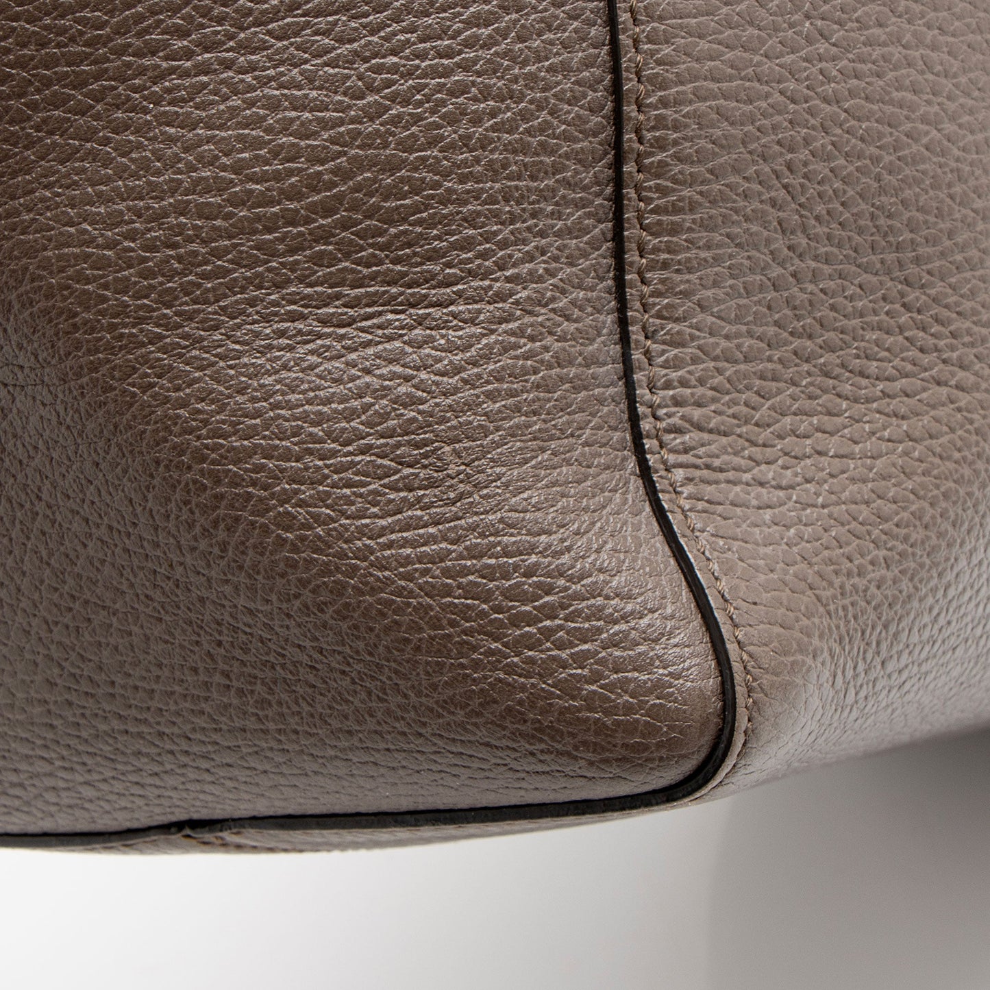 Gucci Leather Swing Medium Tote