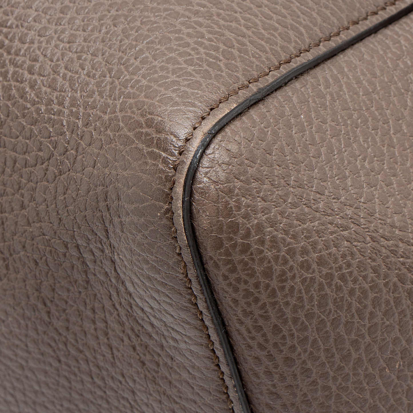 Gucci Leather Swing Medium Tote