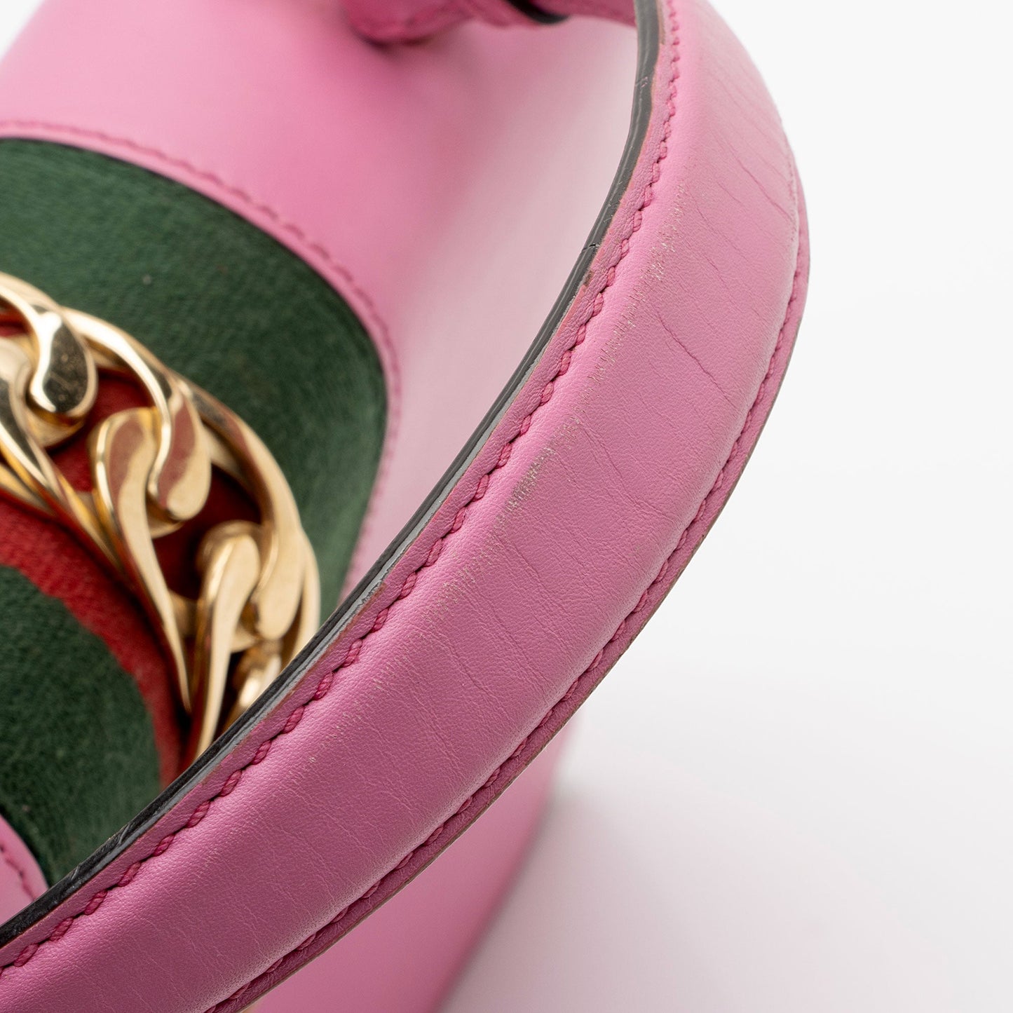 Gucci Leather Sylvie Medium Top Handle (SHF-h0LvZF)
