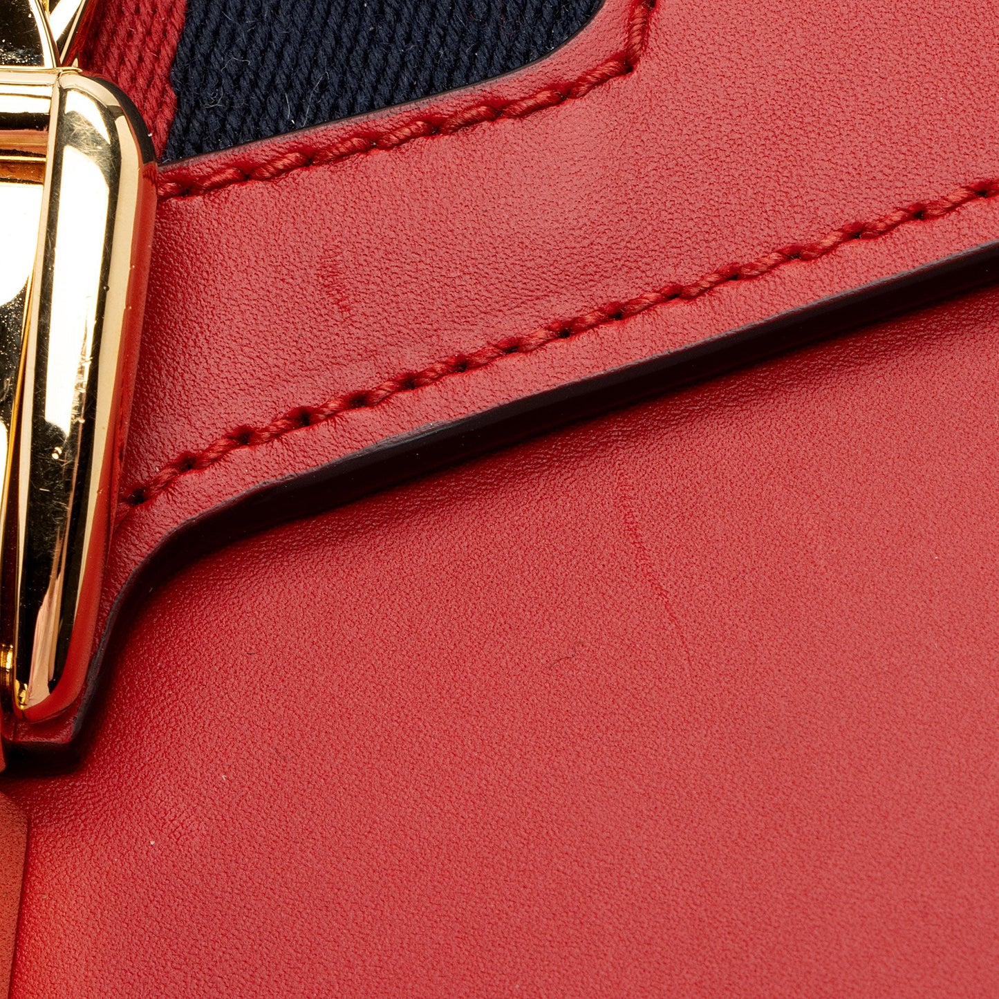 Gucci Leather Sylvie Mini Chain Bag