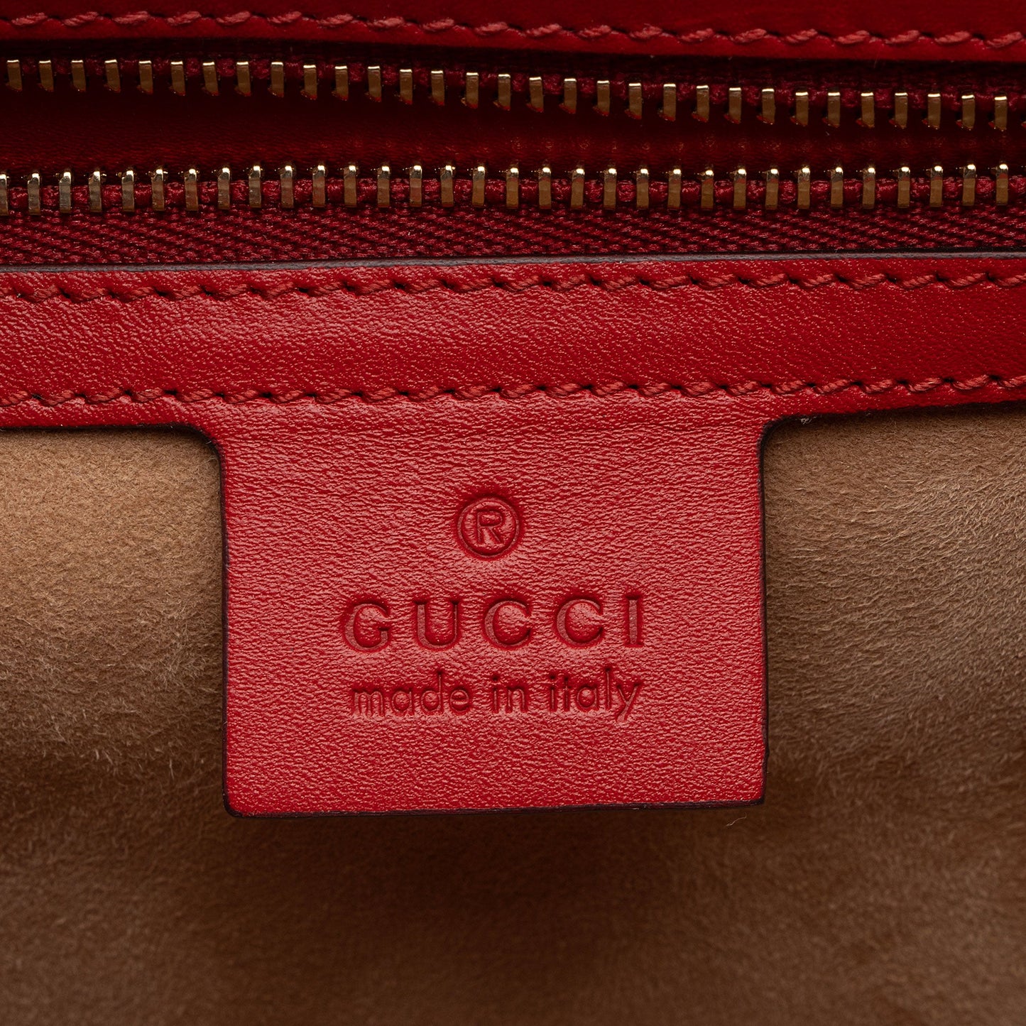 Gucci Leather Sylvie Top Handle Medium Satchel (SHF-BlCZi9)
