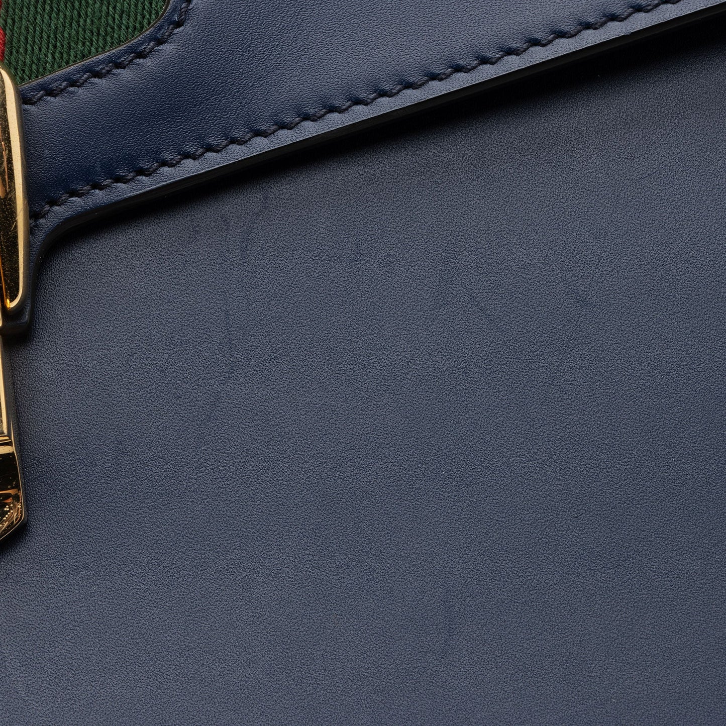 Gucci Leather Sylvie Medium Top Handle (SHF-s5Ji15)