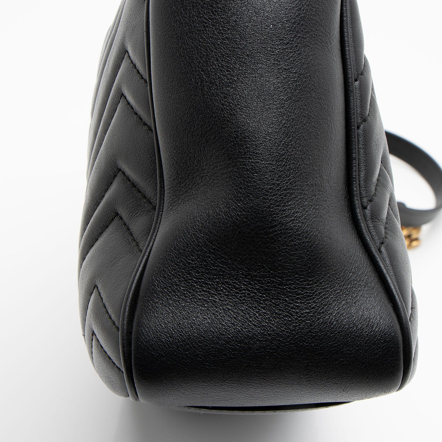 Gucci Matelasse Calfskin GG Marmont Medium Open Shoulder Bag (SHF-iImF5c)