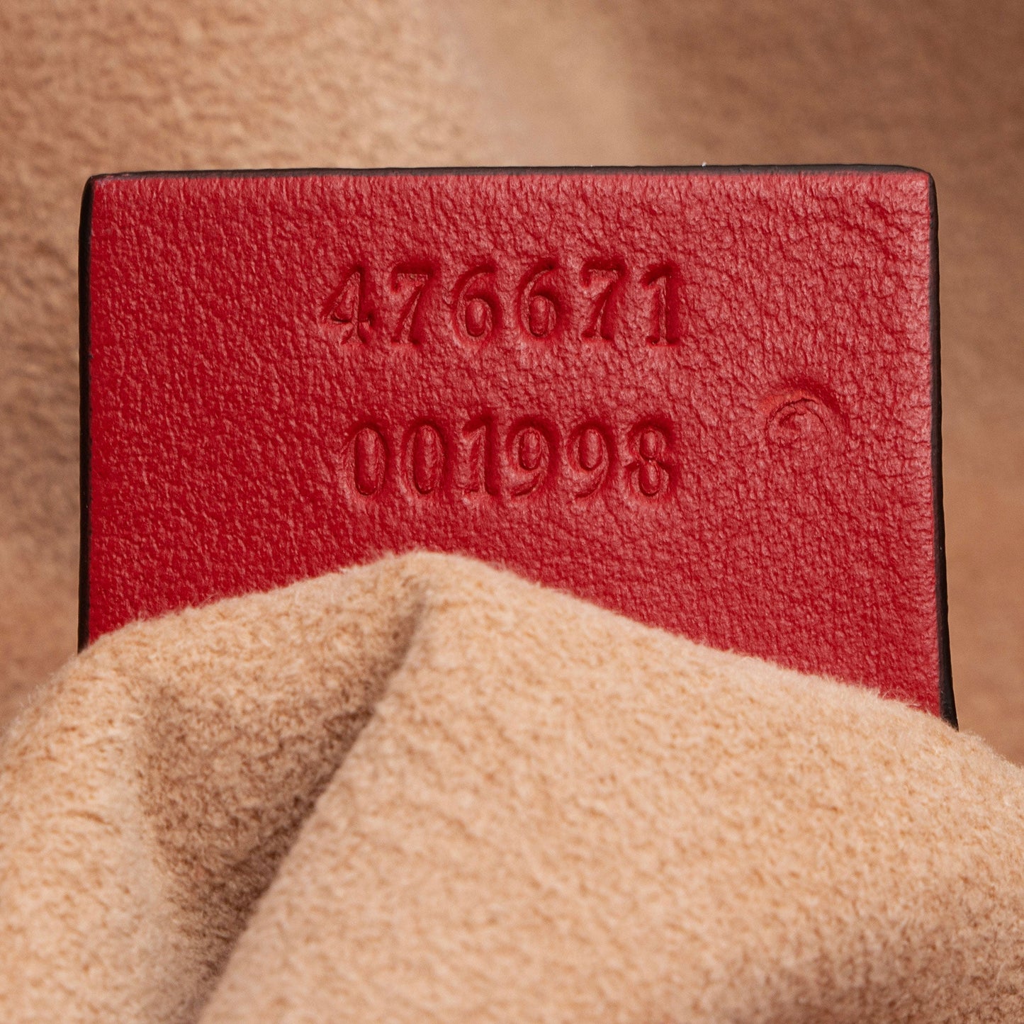 Gucci Matelasse Leather GG Marmont Backpack (SHF-dnTU2B)