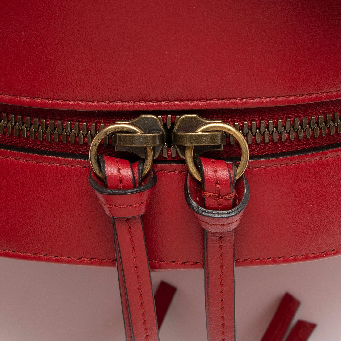 Gucci Matelasse Leather GG Marmont Backpack (SHF-dnTU2B)