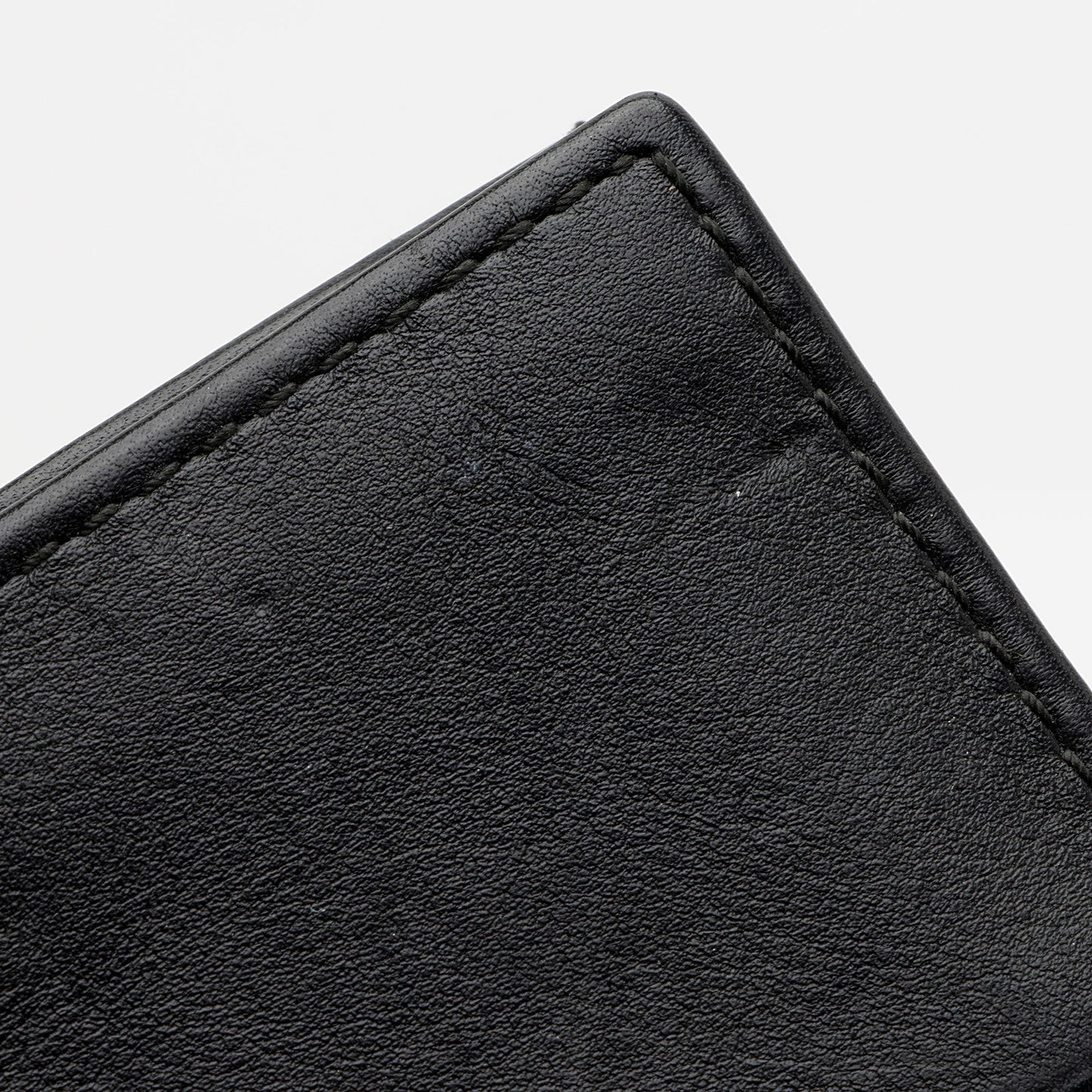 Gucci Matelasse Leather GG Marmont Ghost Card Holder