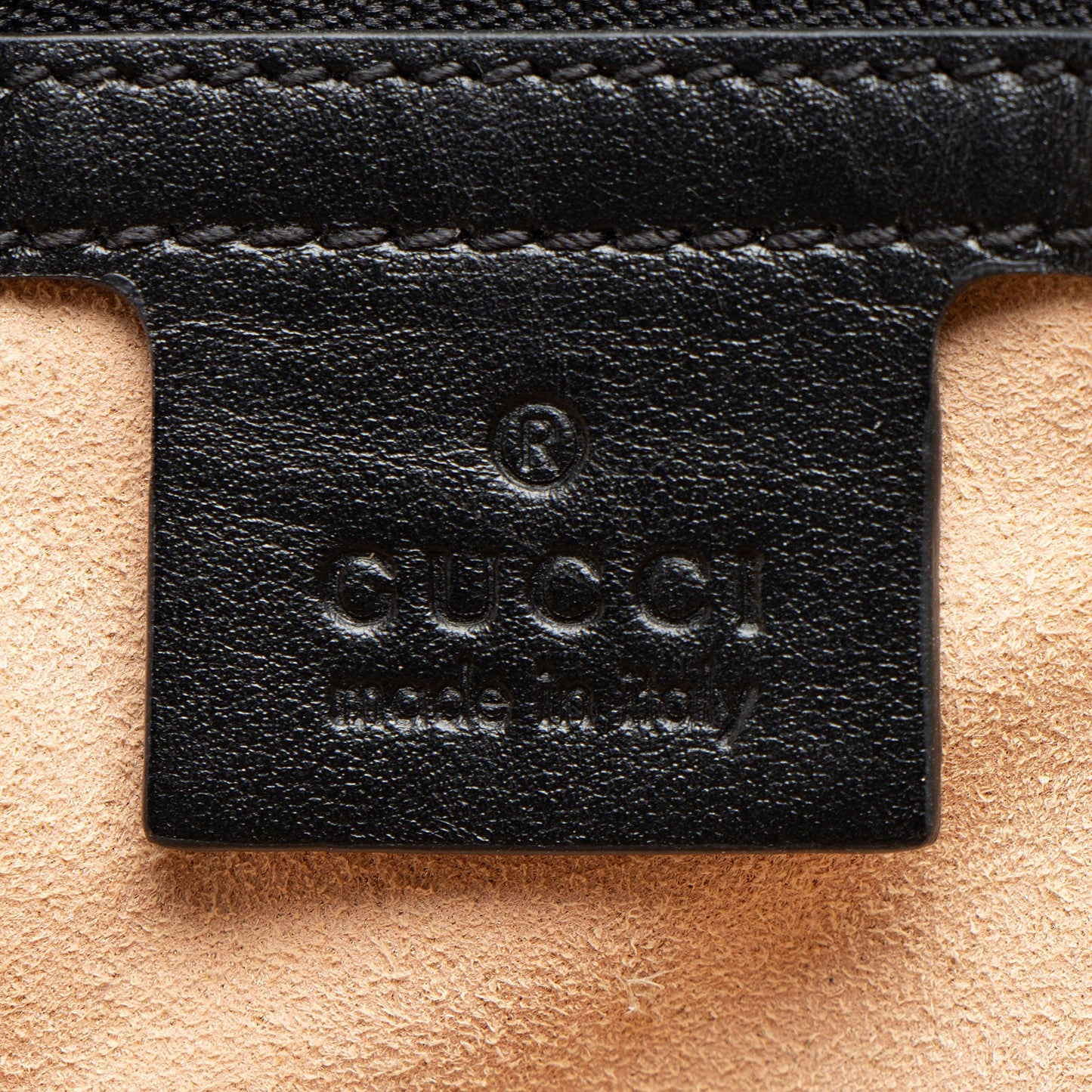 Gucci Matelasse Leather GG Marmont Medium Flap Bag (SHF-d4o6xL)