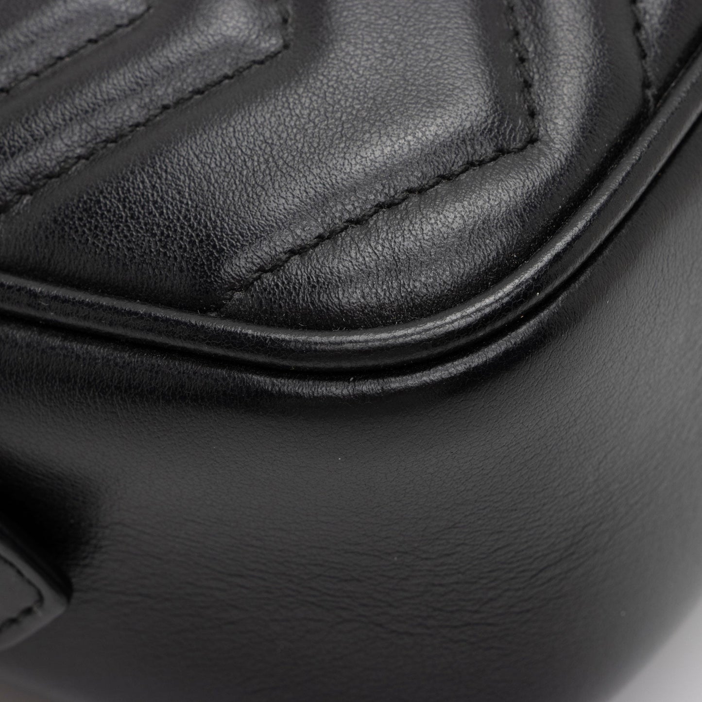 Gucci Matelasse Leather GG Marmont Mini Bag (SHF-iLzP5K)