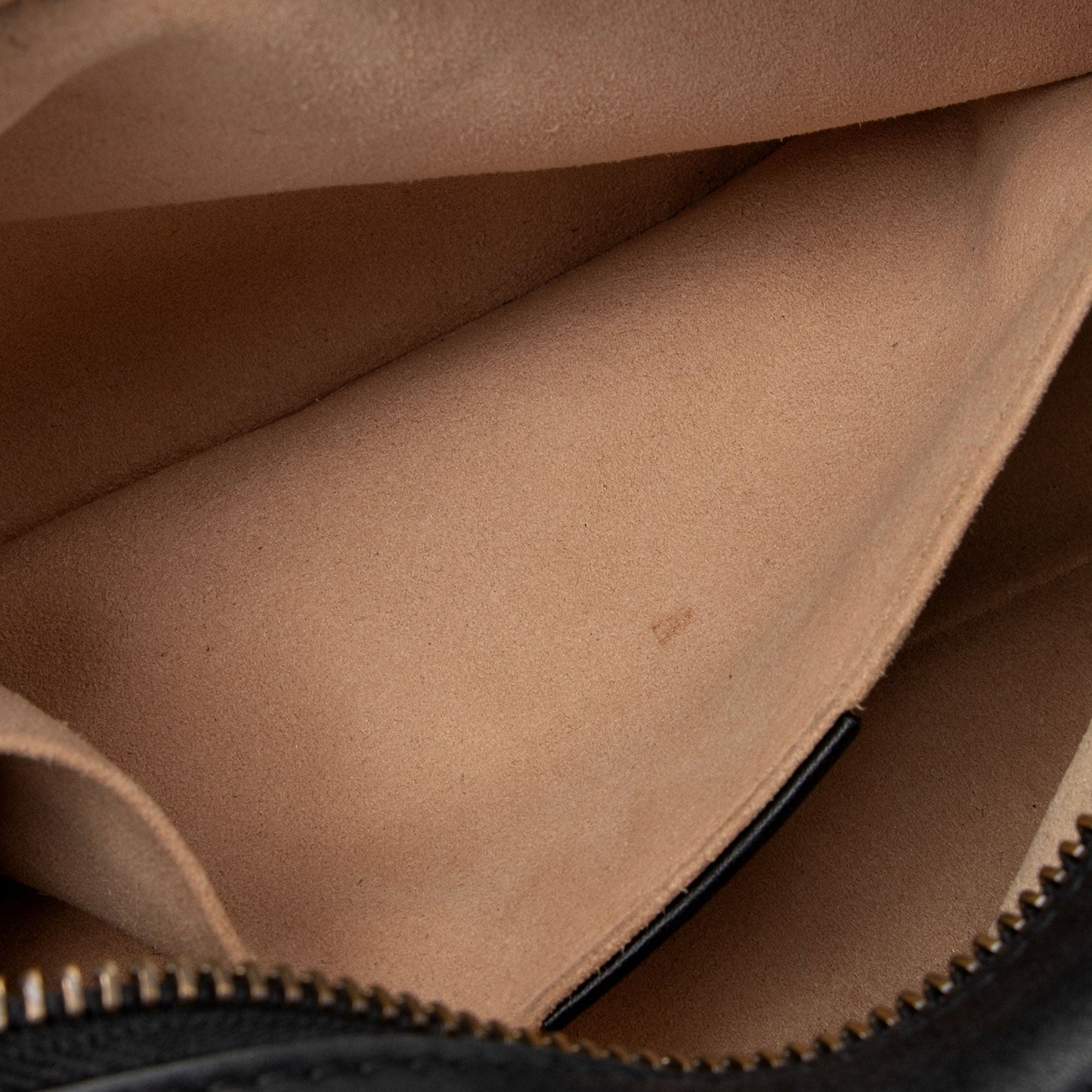 Gucci Matelasse Leather GG Marmont Mini Bag (SHF-MVP7lQ)