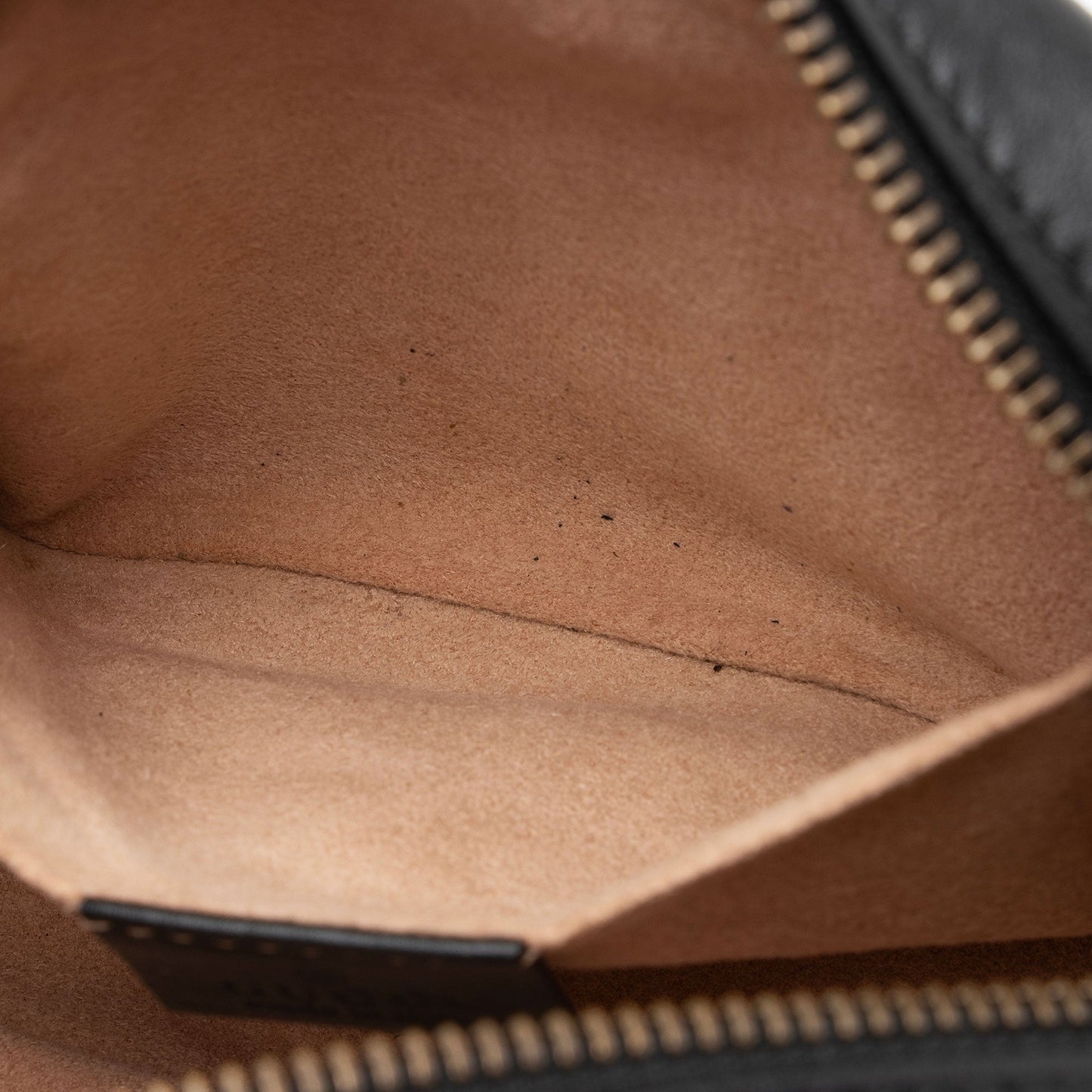 Gucci Matelasse Leather GG Marmont Mini Bag (SHF-3G1w1x)