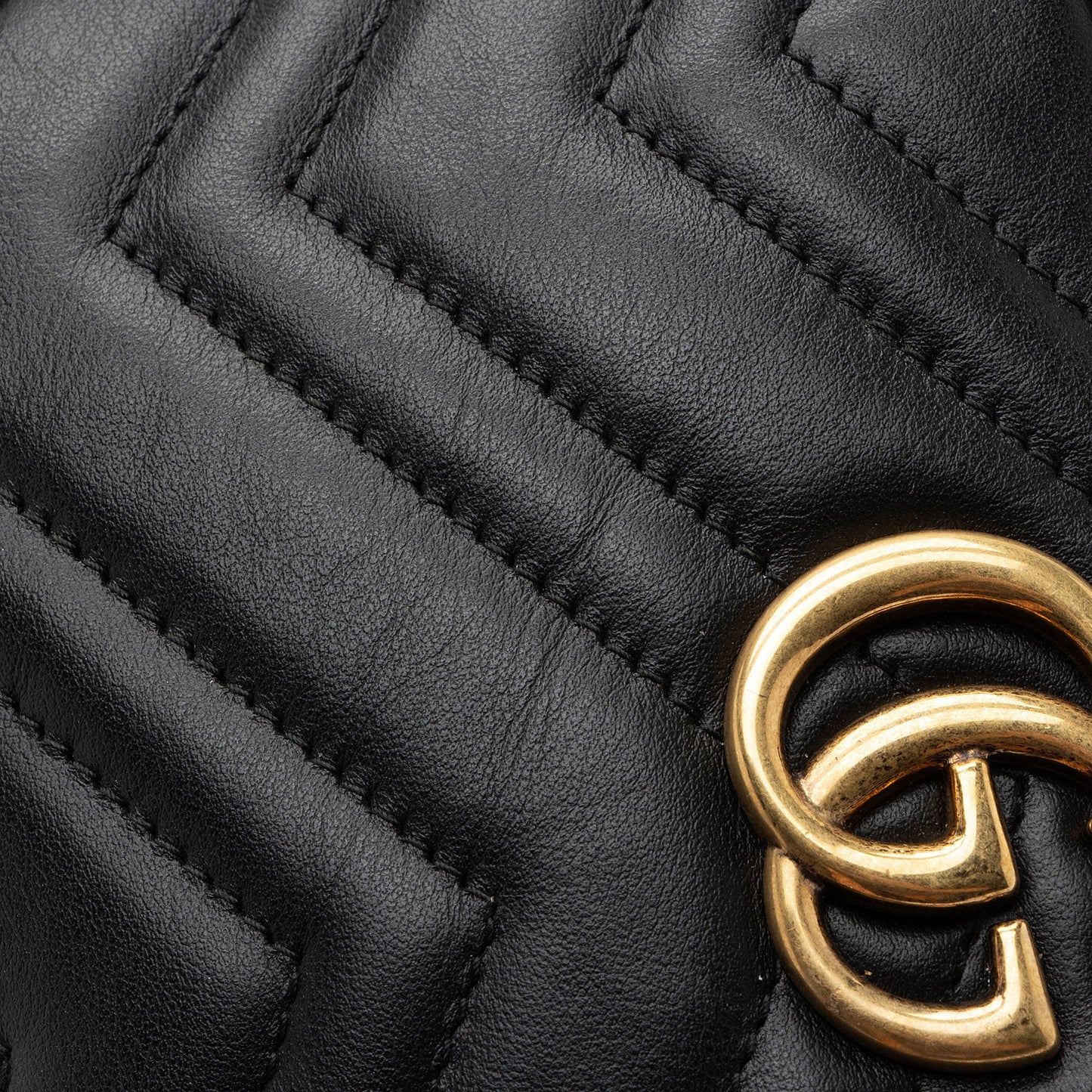 Gucci Matelasse Leather GG Marmont Mini Bag (SHF-3G1w1x)