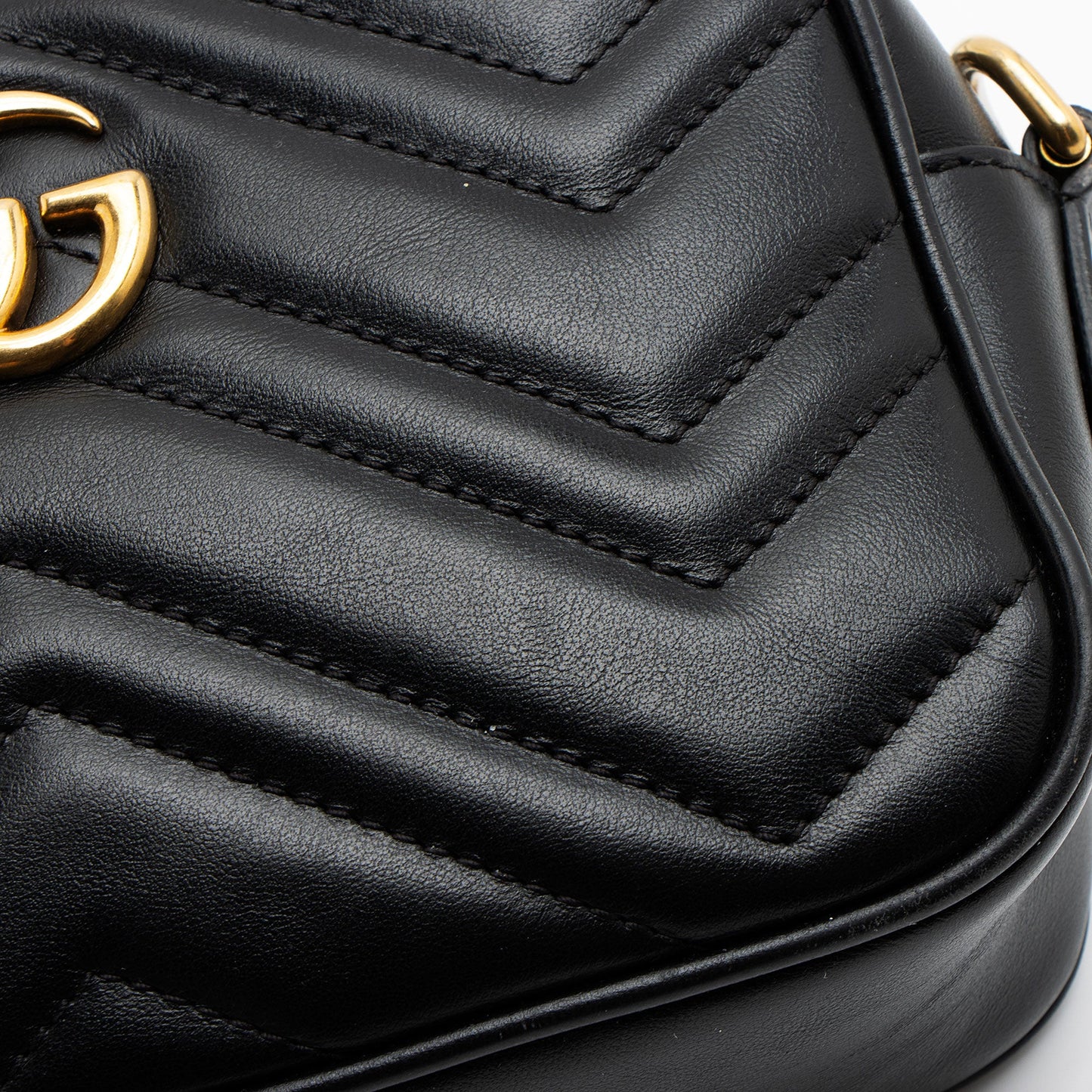 Gucci Matelasse Leather GG Marmont Mini Bag (SHF-J7WV4U)