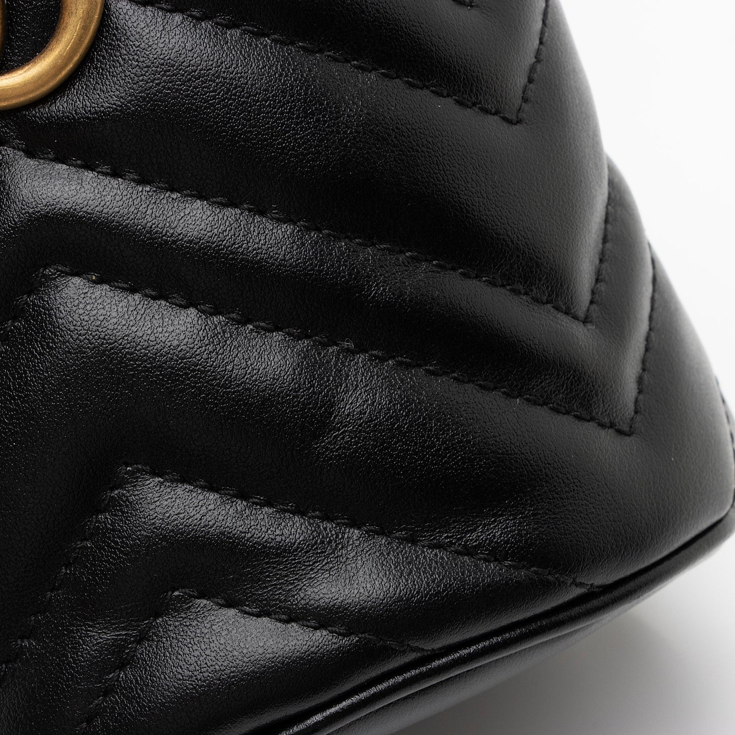 Gucci Matelasse Leather GG Marmont Mini Bucket Bag (SHF-04p5jT)