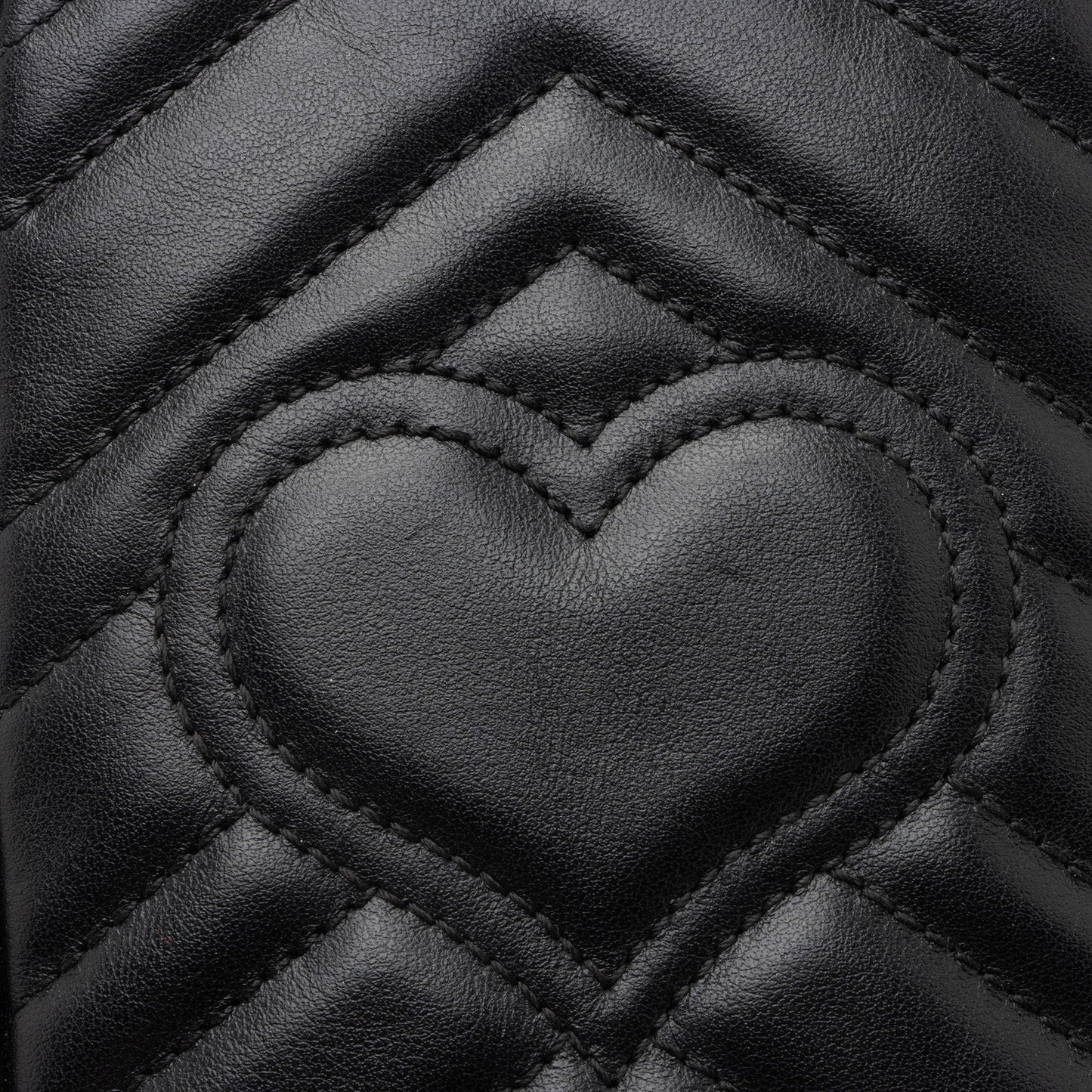 Gucci Matelasse Leather GG Marmont Mini Crossbody Bag (SHF-37j21T)
