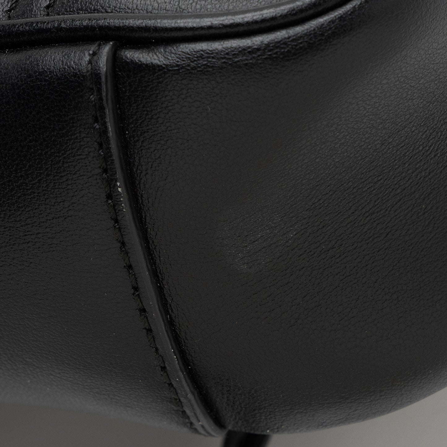 Gucci Matelasse Leather GG Marmont Mini Flap Bag (SHF-Aicihy)
