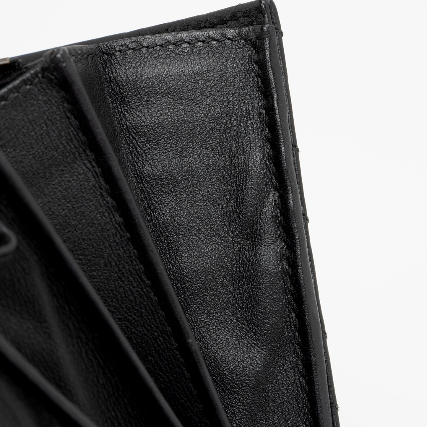Gucci Matelasse Leather GG Marmont Mini Wallet on Chain Bag (SHF-0WR0OD)