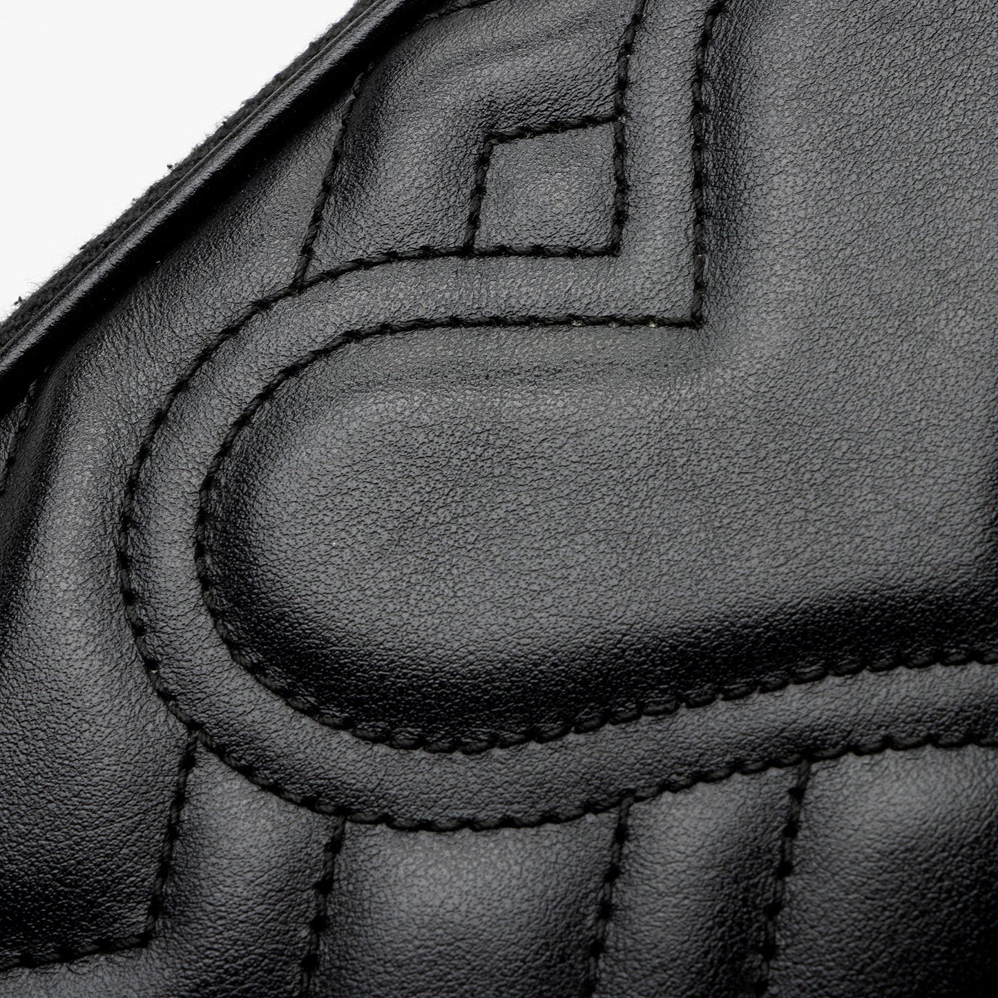 Gucci Matelasse Leather GG Marmont Small Crossbody (SHF-EJfMHM)