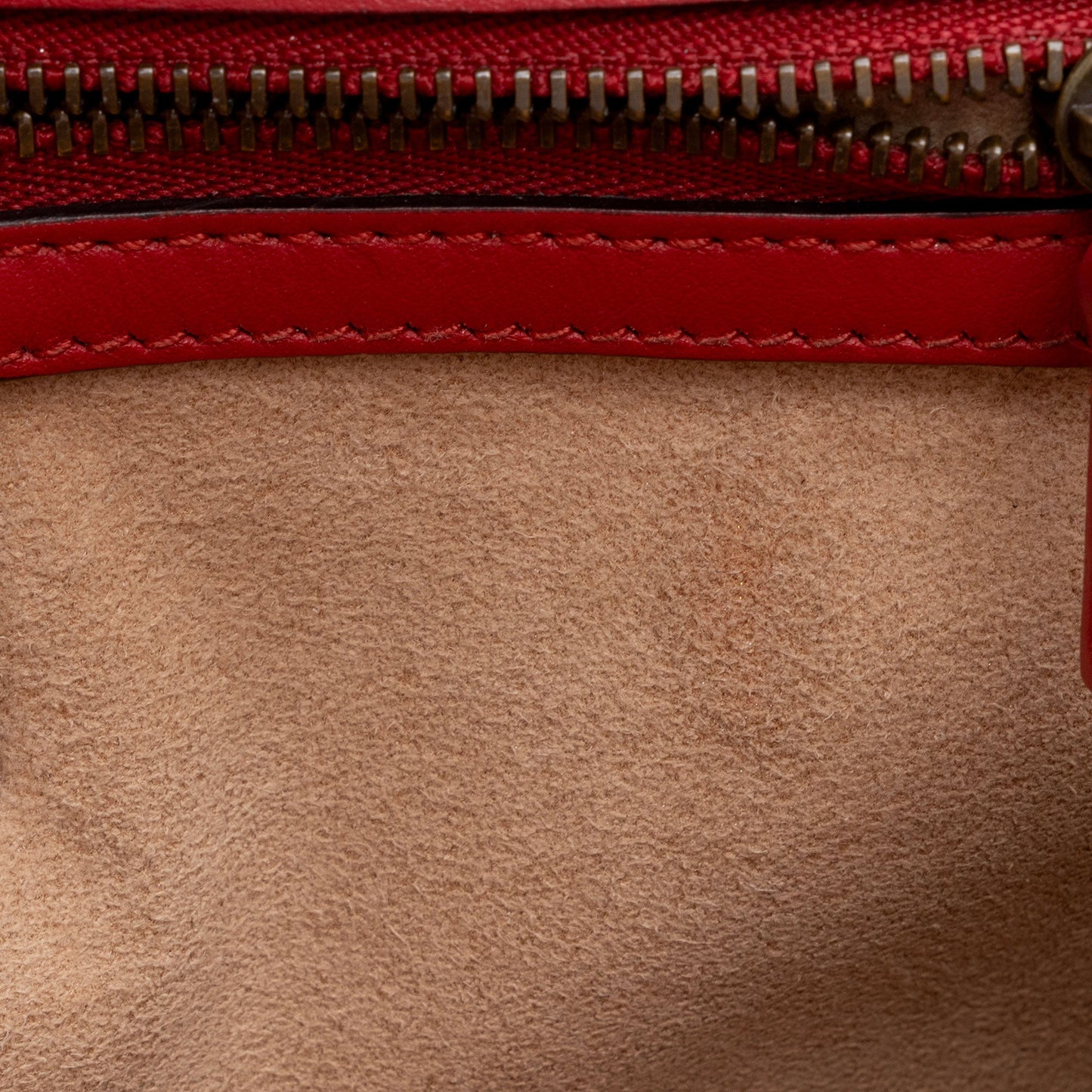 Gucci Matelasse Leather GG Marmont Small Flap Bag (SHF-X3SjWs)