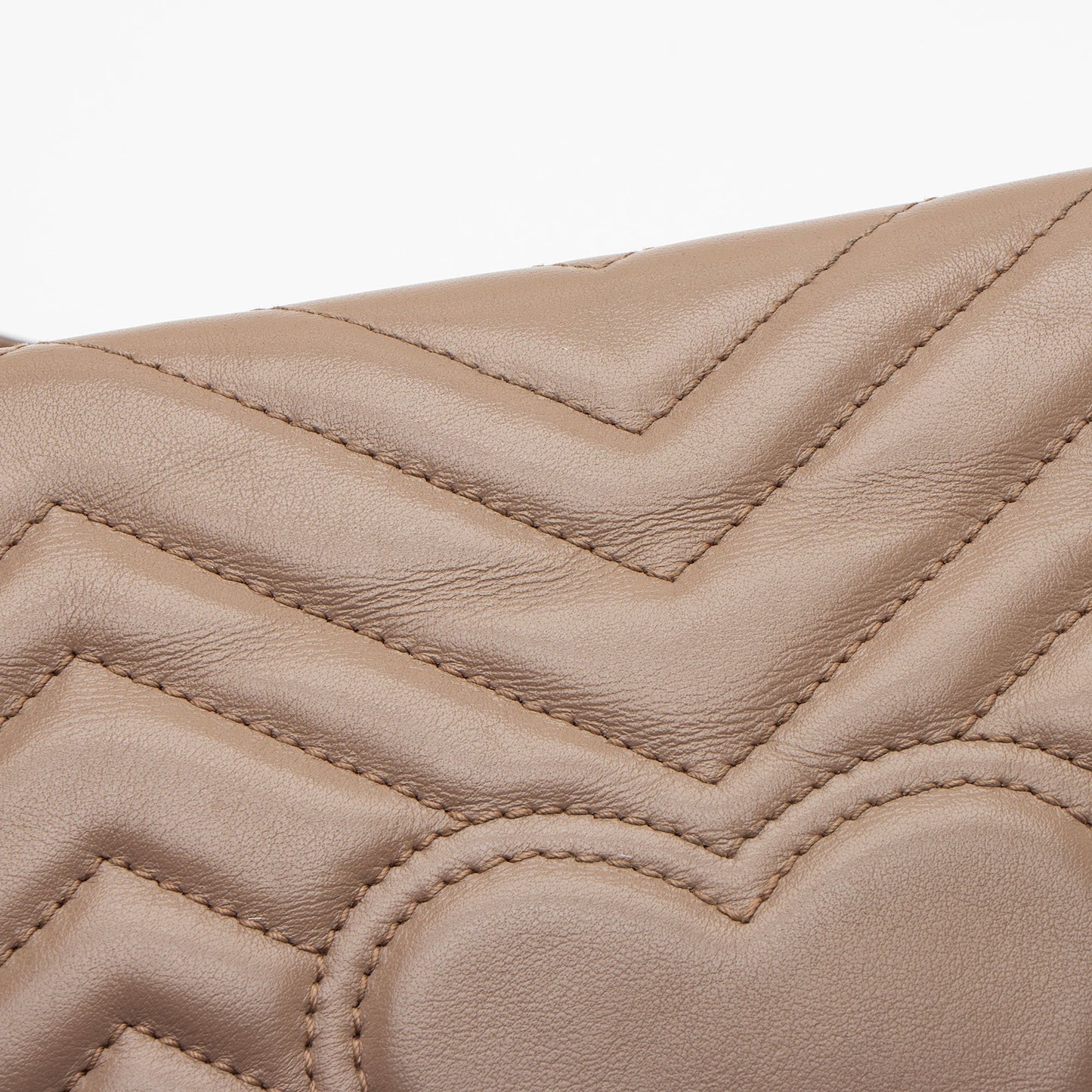 Gucci Matelasse Leather GG Marmont Small Flap Bag (SHF-V9wY7d)