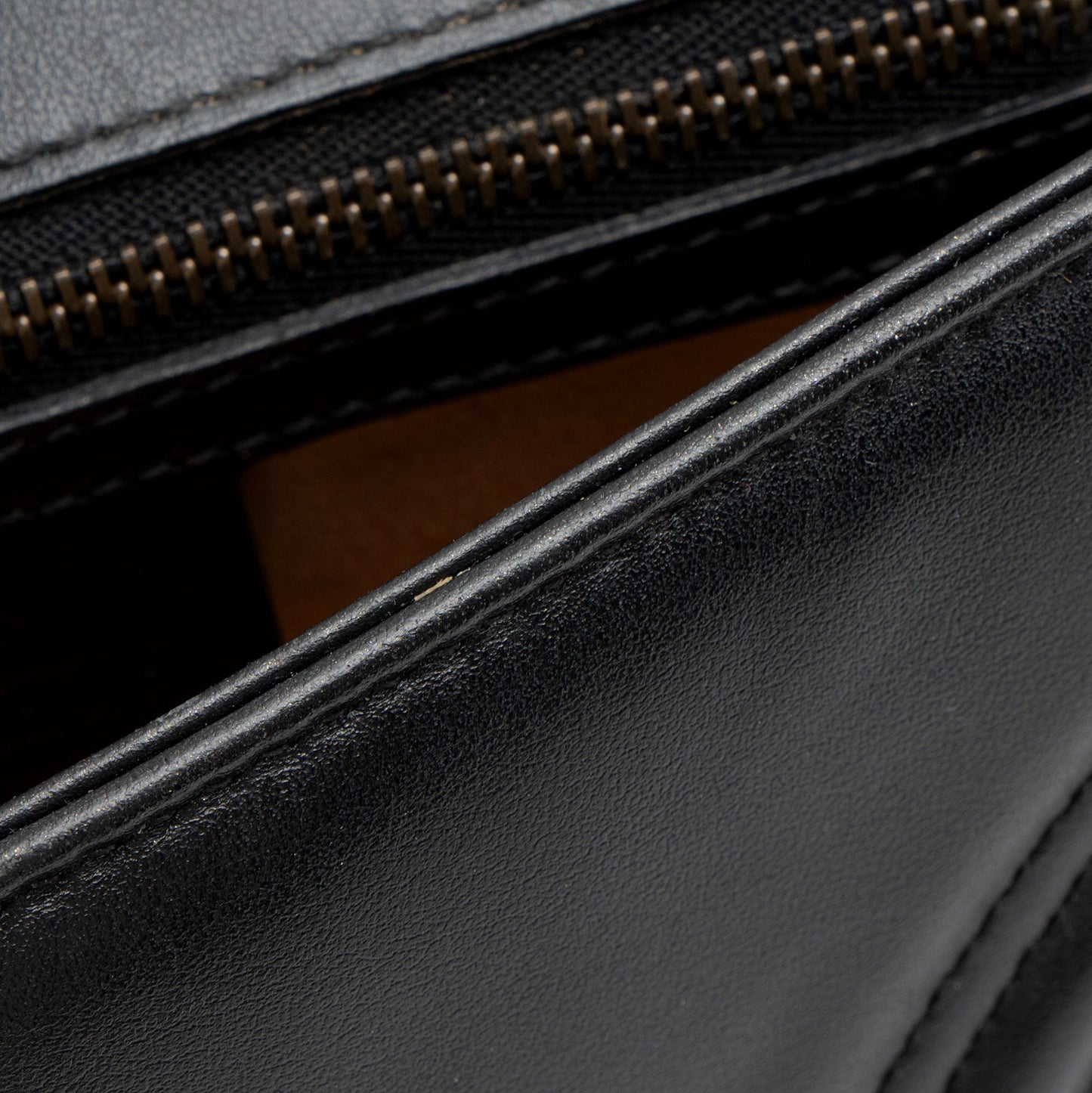 Gucci Matelasse Leather GG Marmont Medium Flap Bag