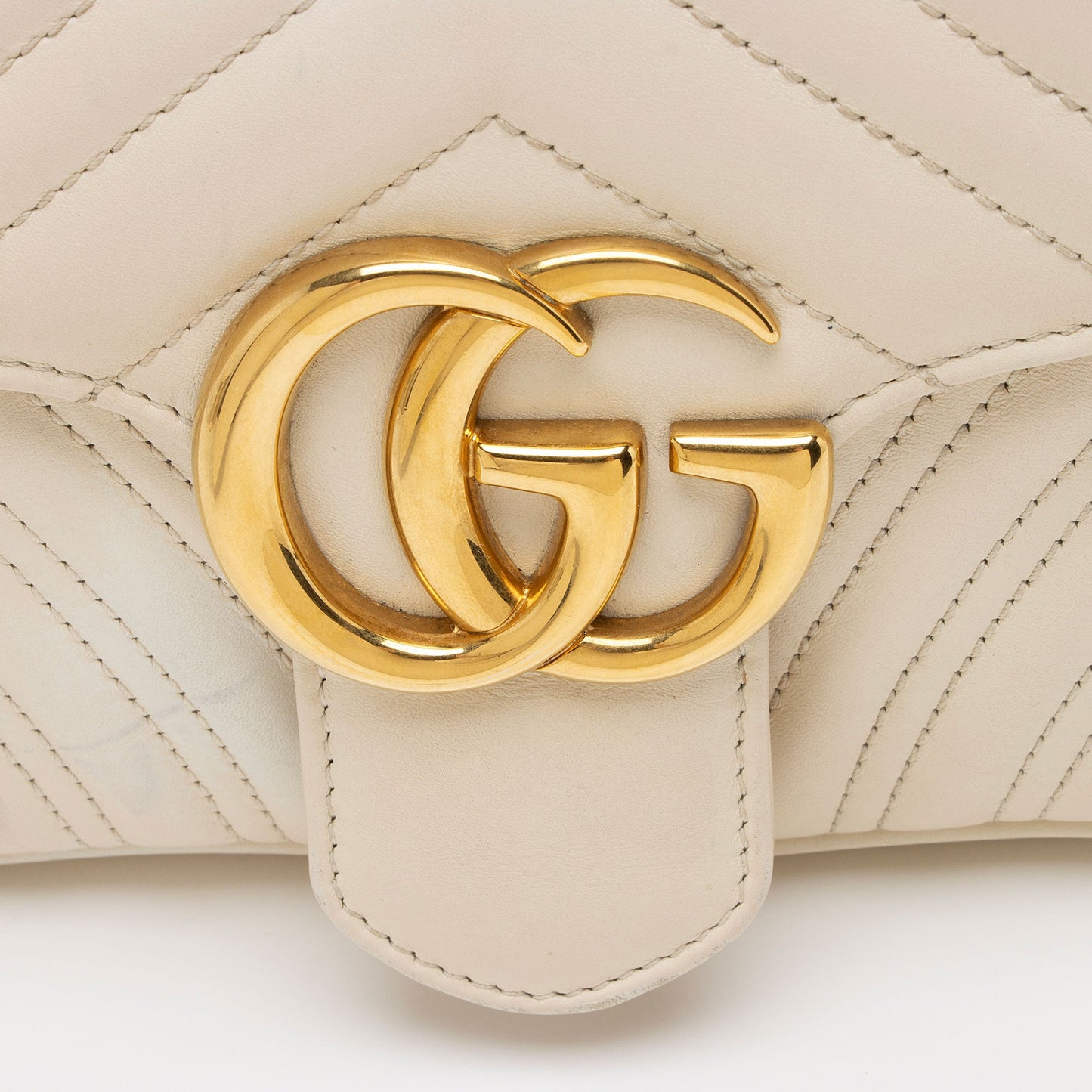 Gucci Matelasse Leather GG Marmont Small Flap Shoulder Bag (SHF-gduwv8)