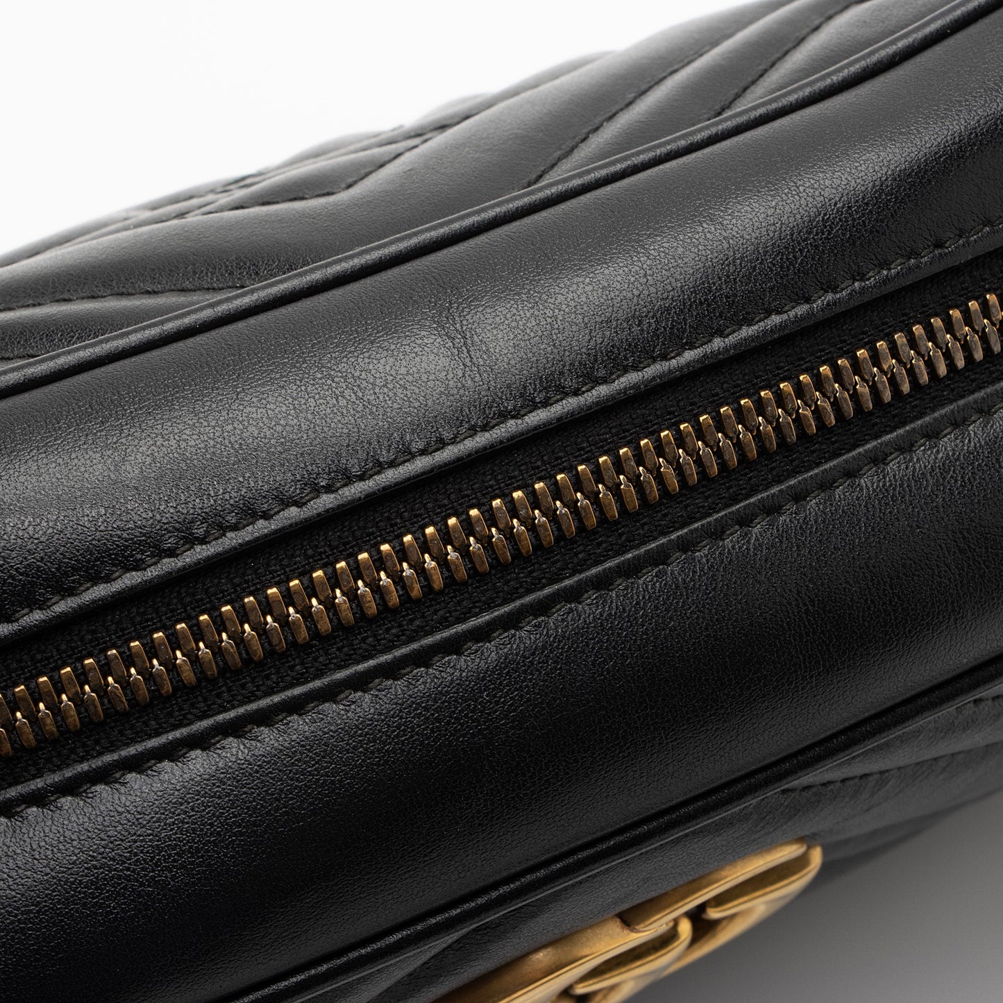 Gucci Matelasse Leather GG Marmont Small Shoulder Bag (SHF-qHsTPi)