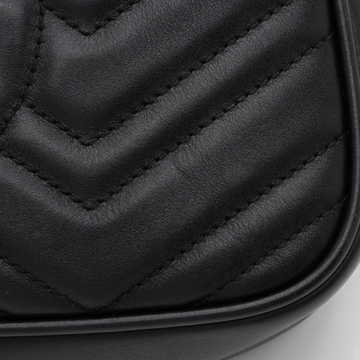 Gucci Matelasse Leather GG Marmont Small Shoulder Bag (SHF-yWuLoN)